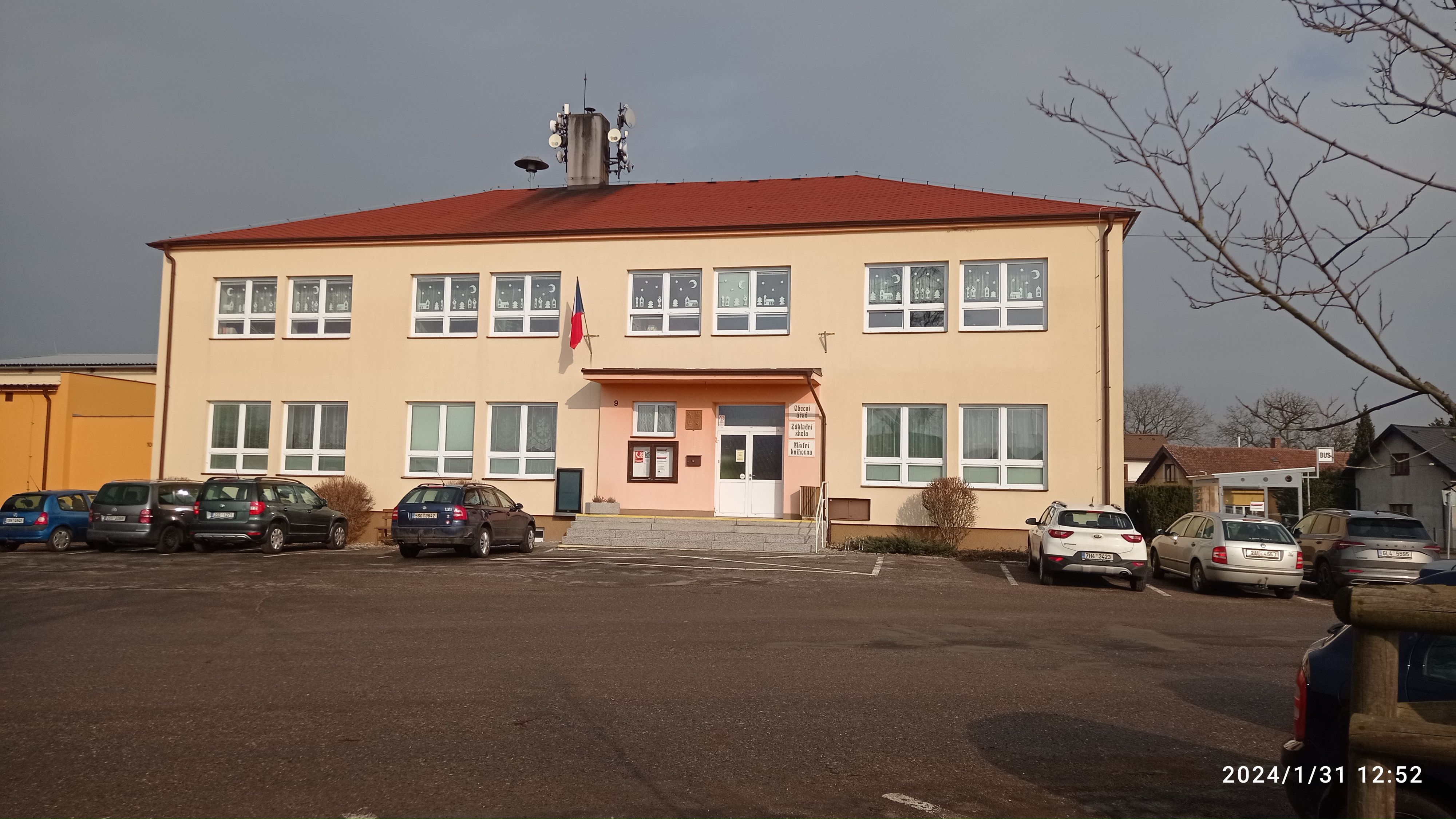 Jivina - obecní úřad foto 2