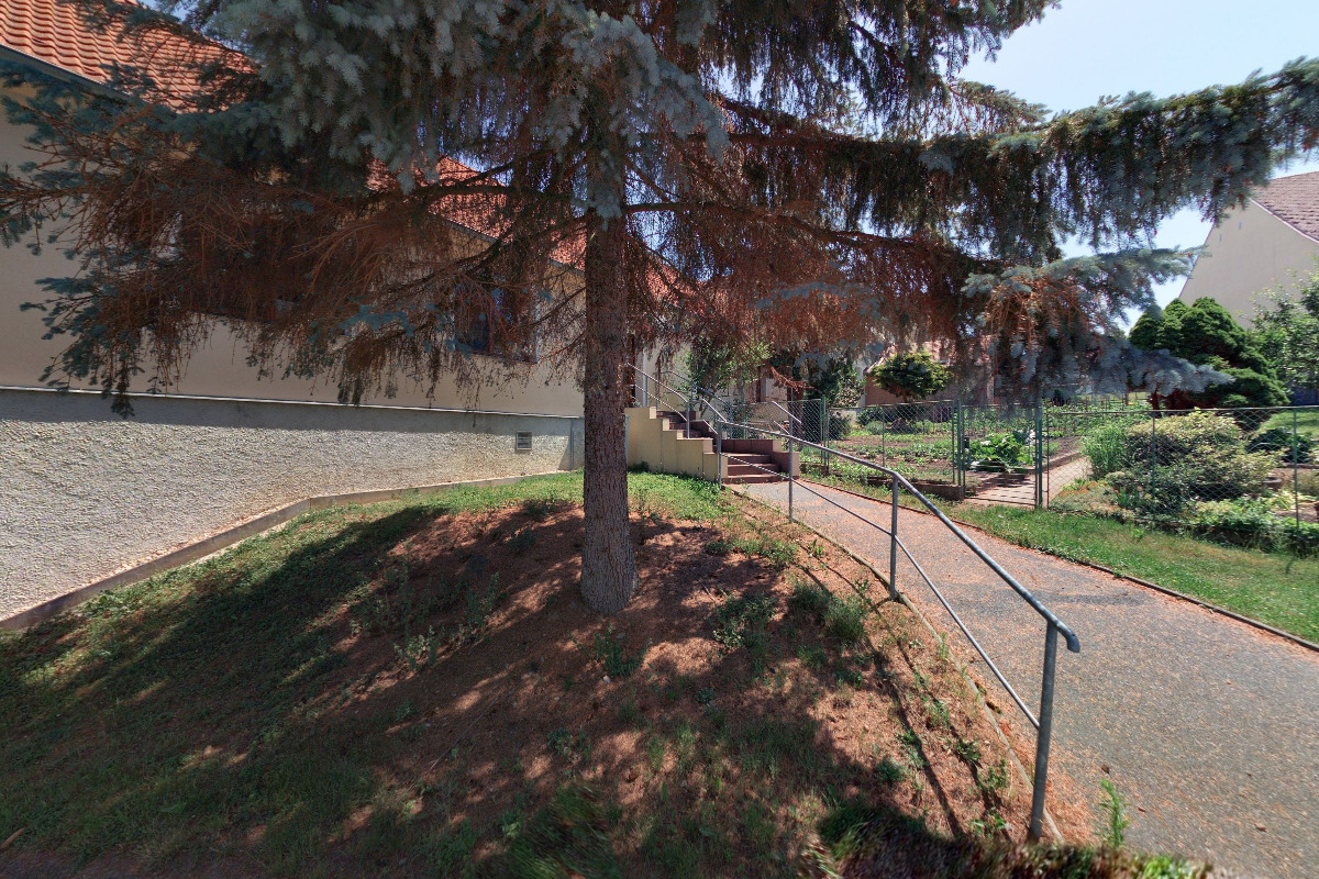 Obecní knihovna Všenice