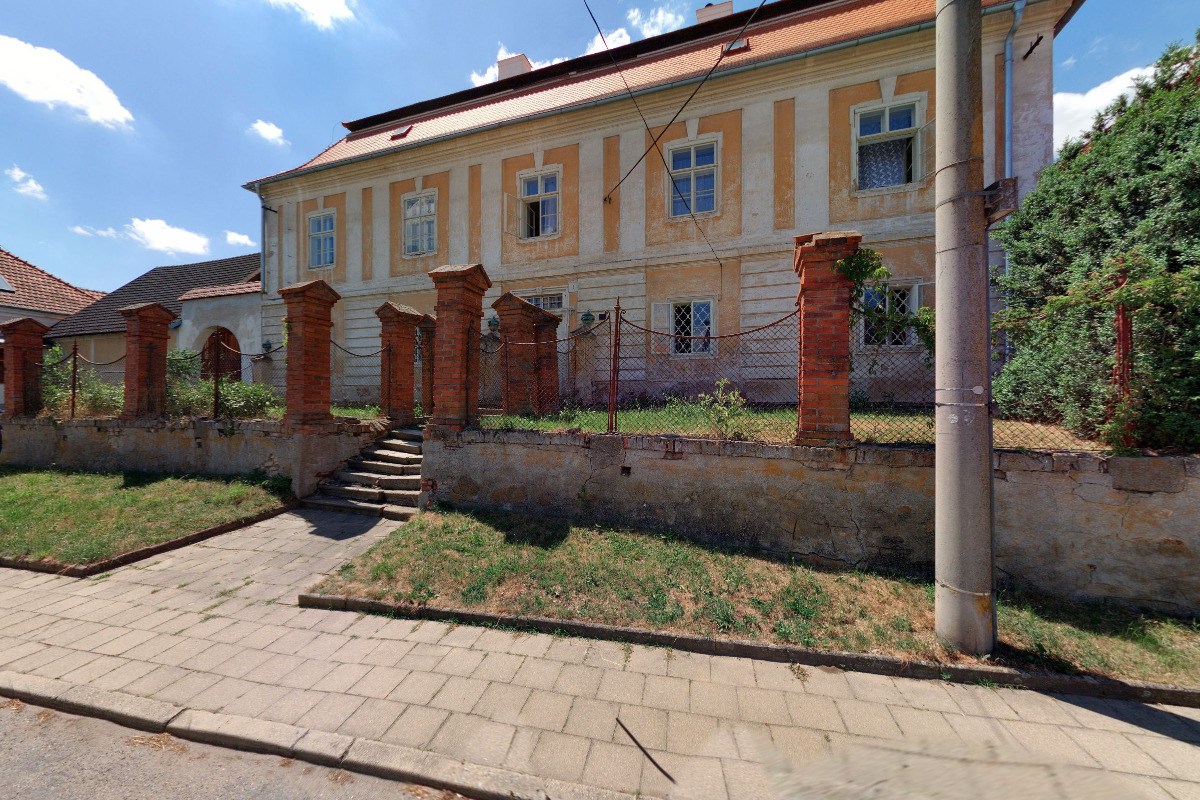 Římskokatolická farnost Stařeč