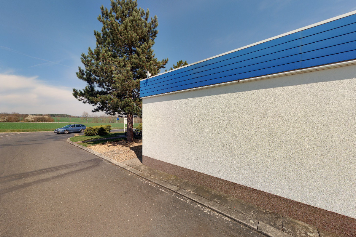 Občerstvení u čerpací stanice Tyršova