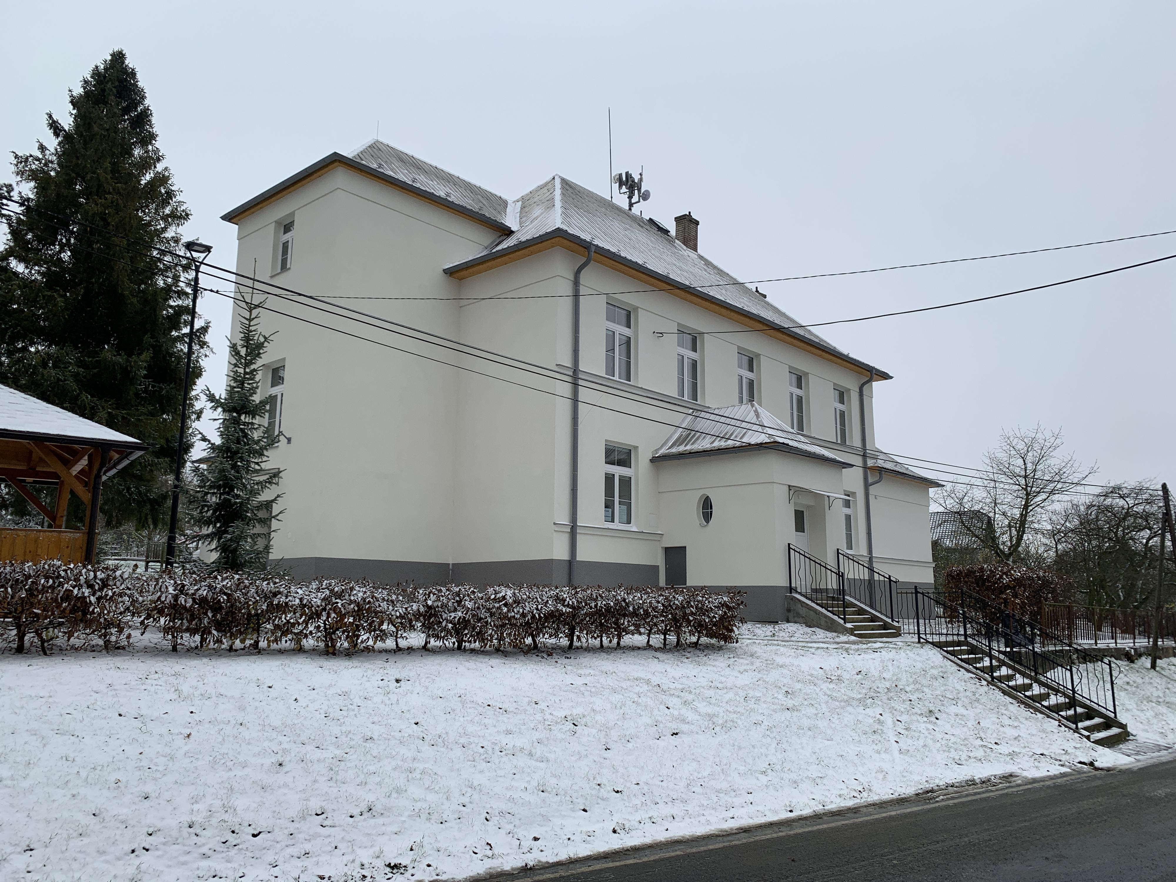 Obecní knihovna Leskovec foto 2