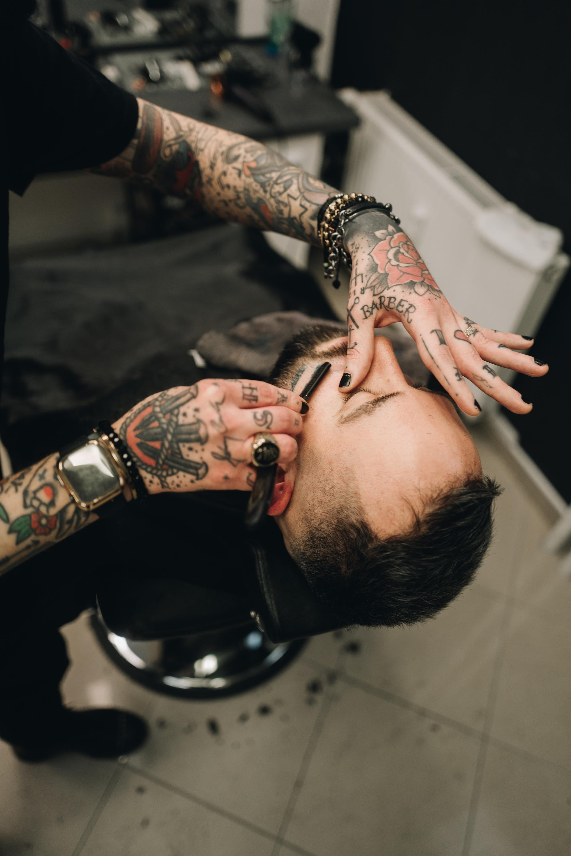 ICON BARBER AND TATTOO foto 2