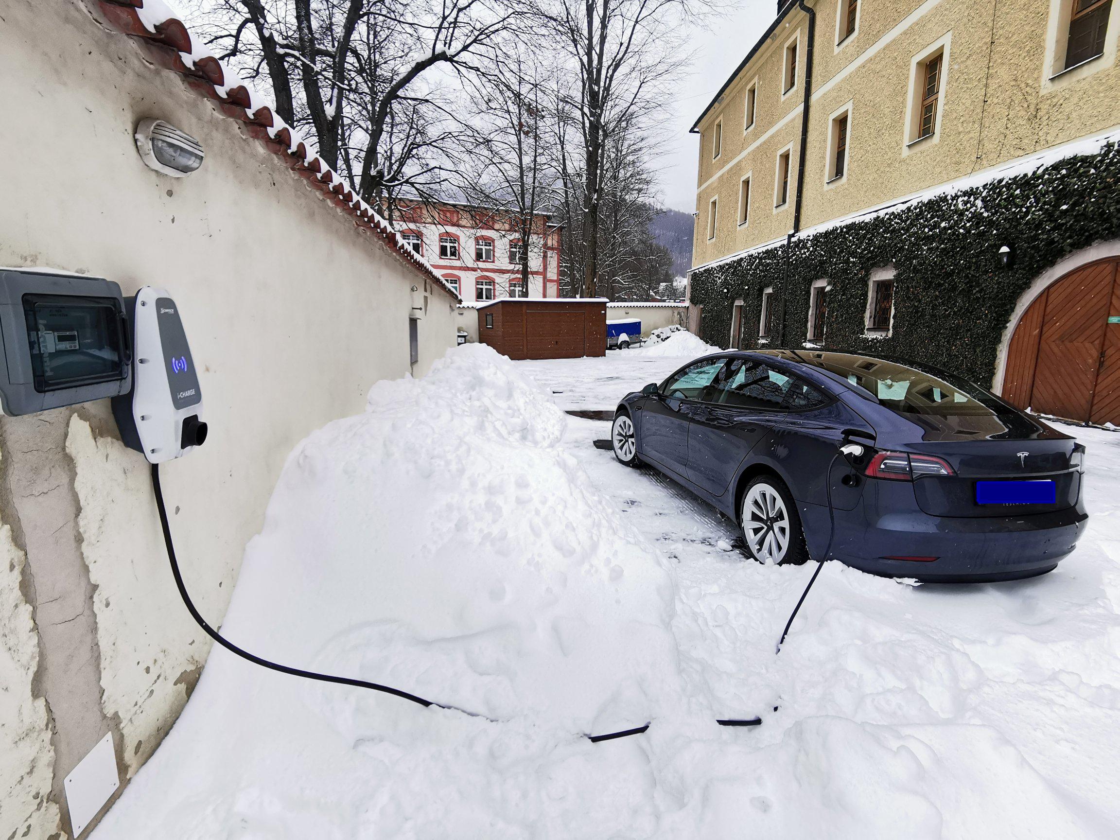 Klášter Hejnice - nabíjecí stanice pro elektromobily foto 2