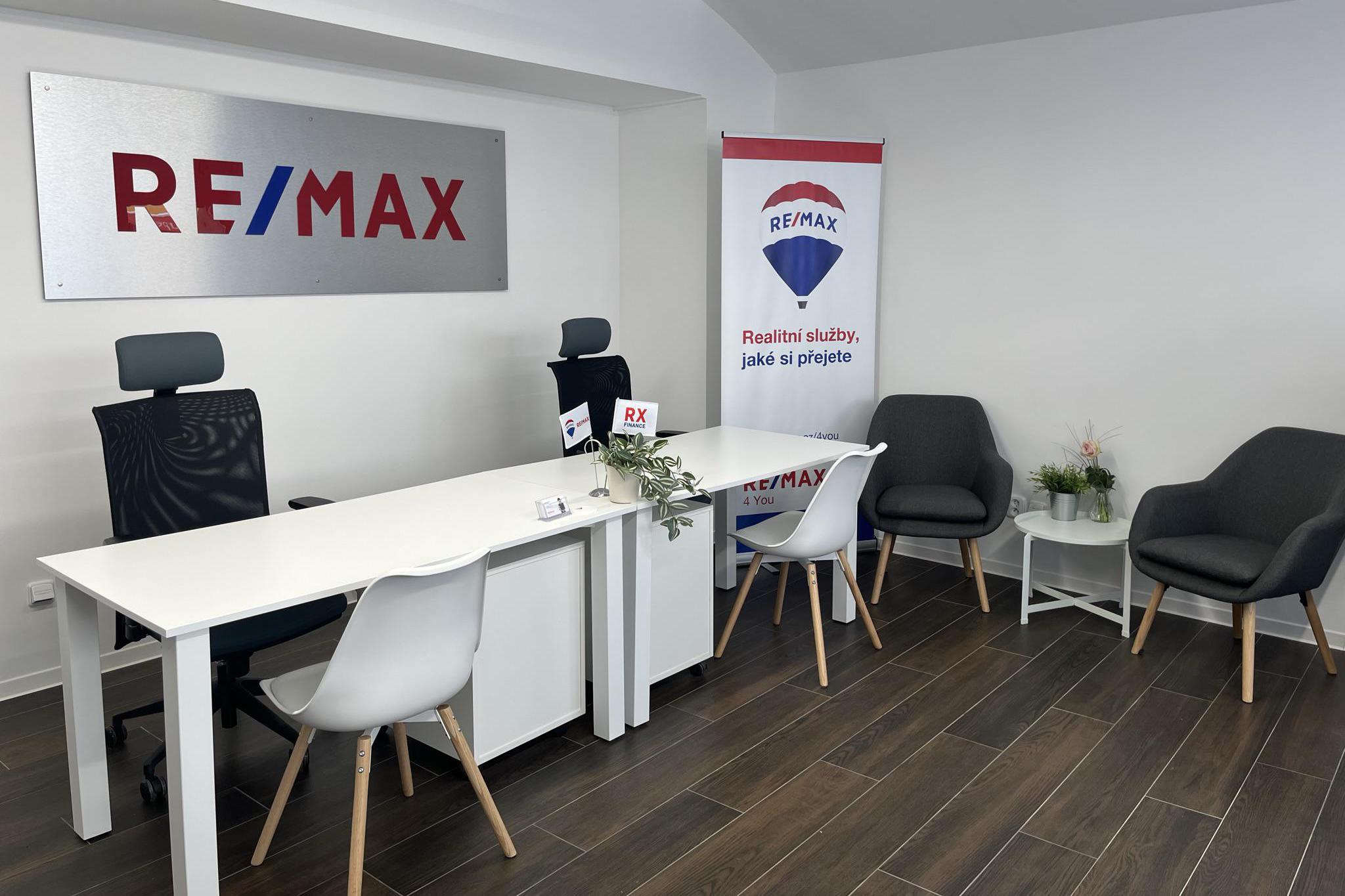 RE/MAX 4 You
