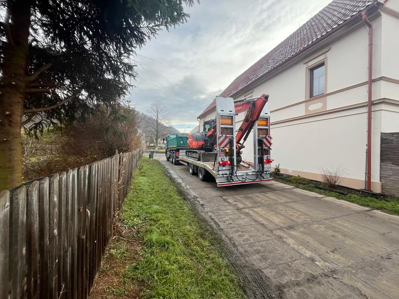Roman Melechovský - zemní práce a převoz stavebních strojů foto 3