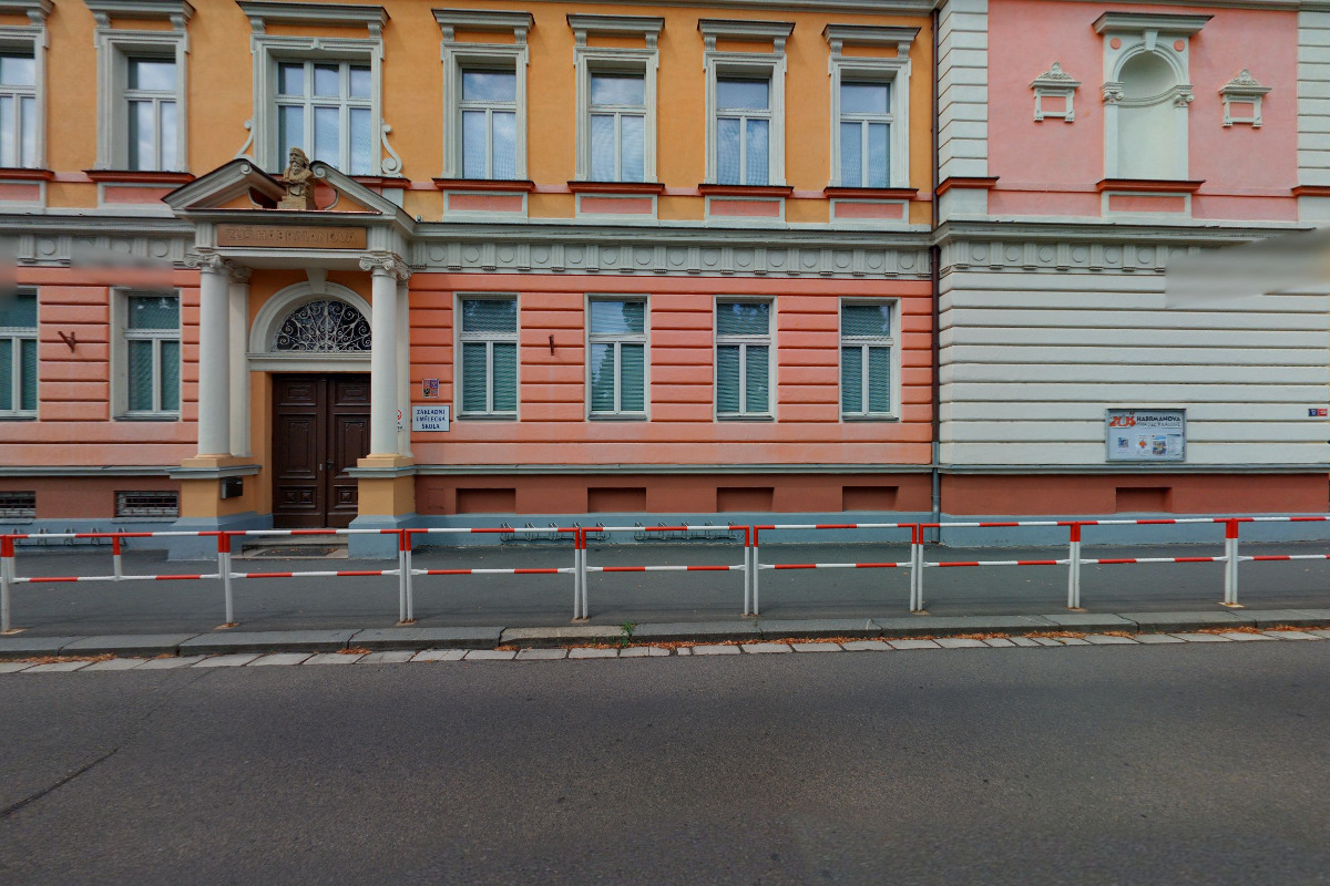 ZŠ Hradec Králové, Habrmanova - školní jídelna