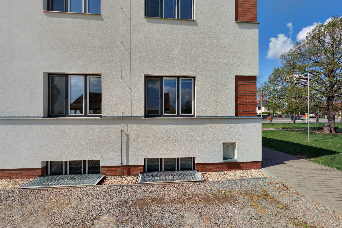 Lhota pod Libčany - obecní úřad foto 2