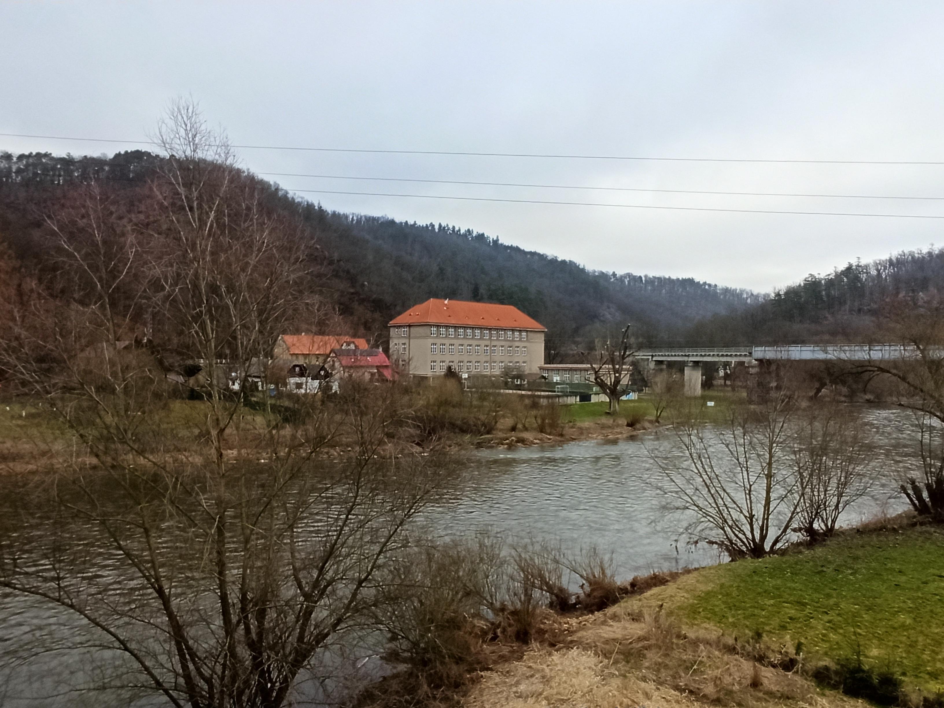 Základní škola a Mateřská škola Křivoklát foto 2