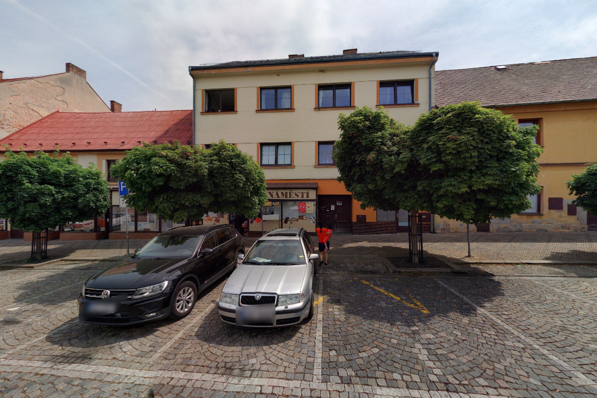 Potraviny Husovo náměstí