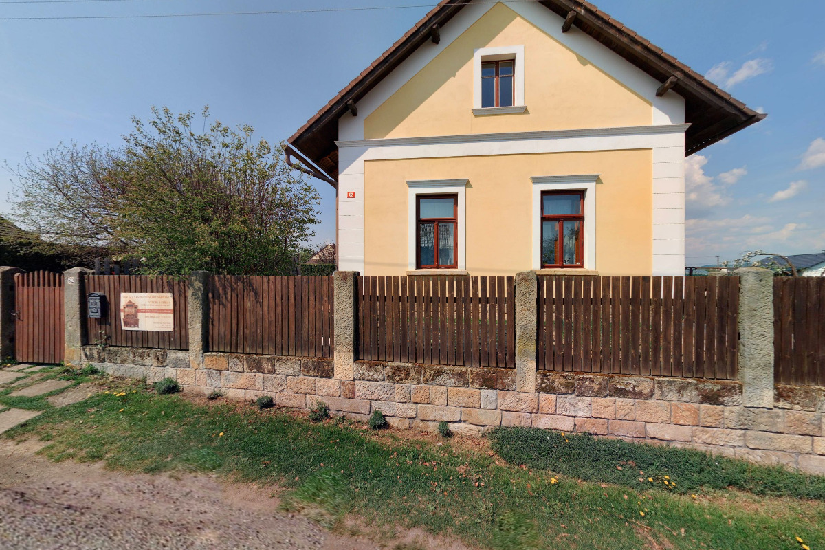 Pavel Juriček - renovace nábytku