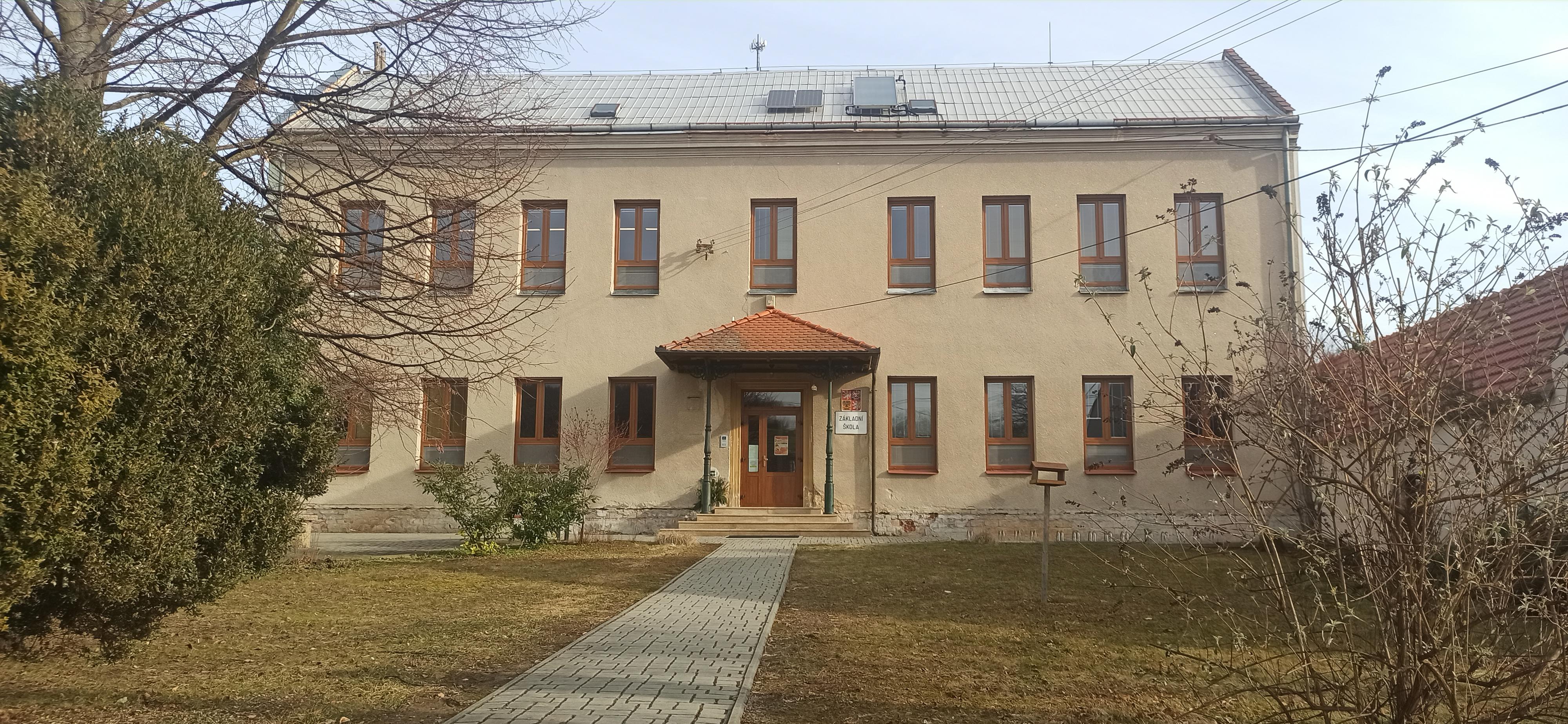 ZŠ a MŠ Uhřice foto 2