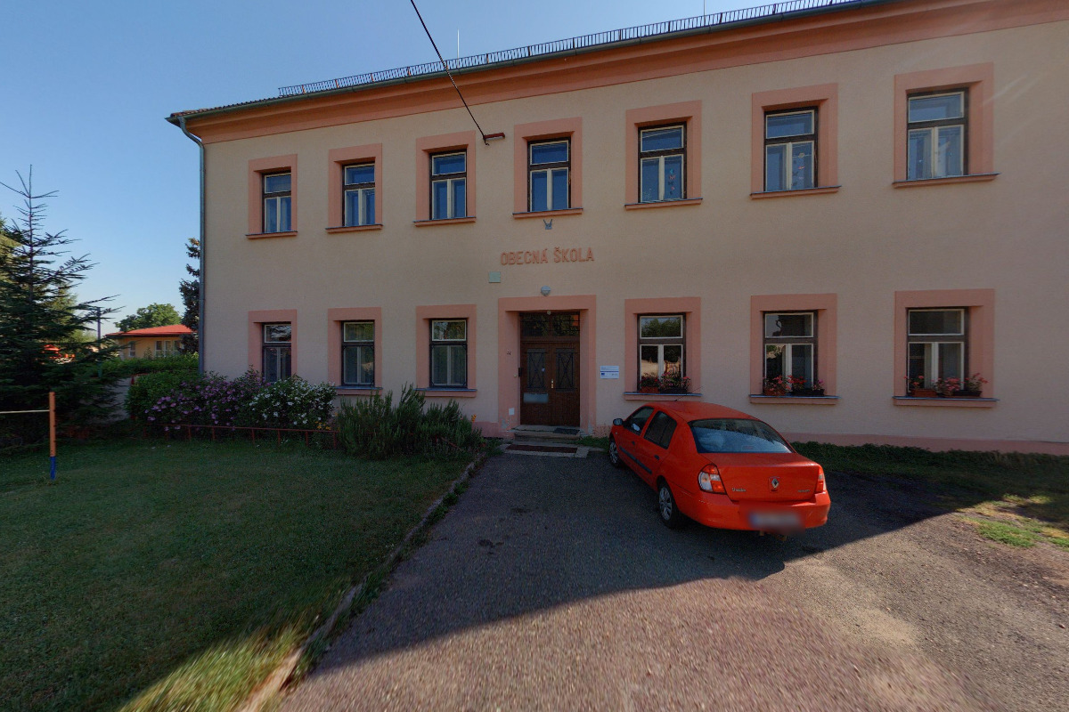 ZŠ a MŠ Nebužely foto 2