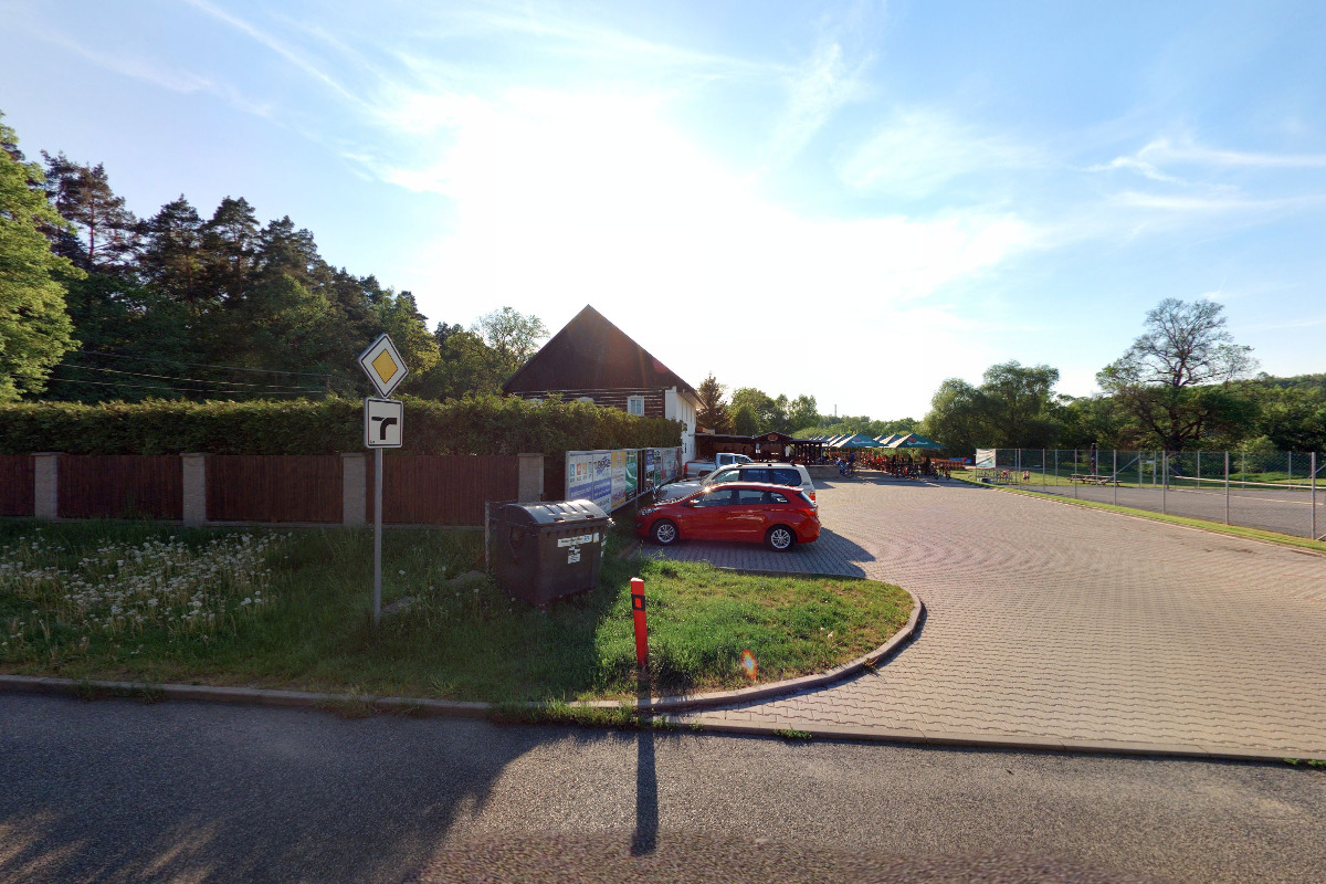 Půjčovna lodí U Kerama