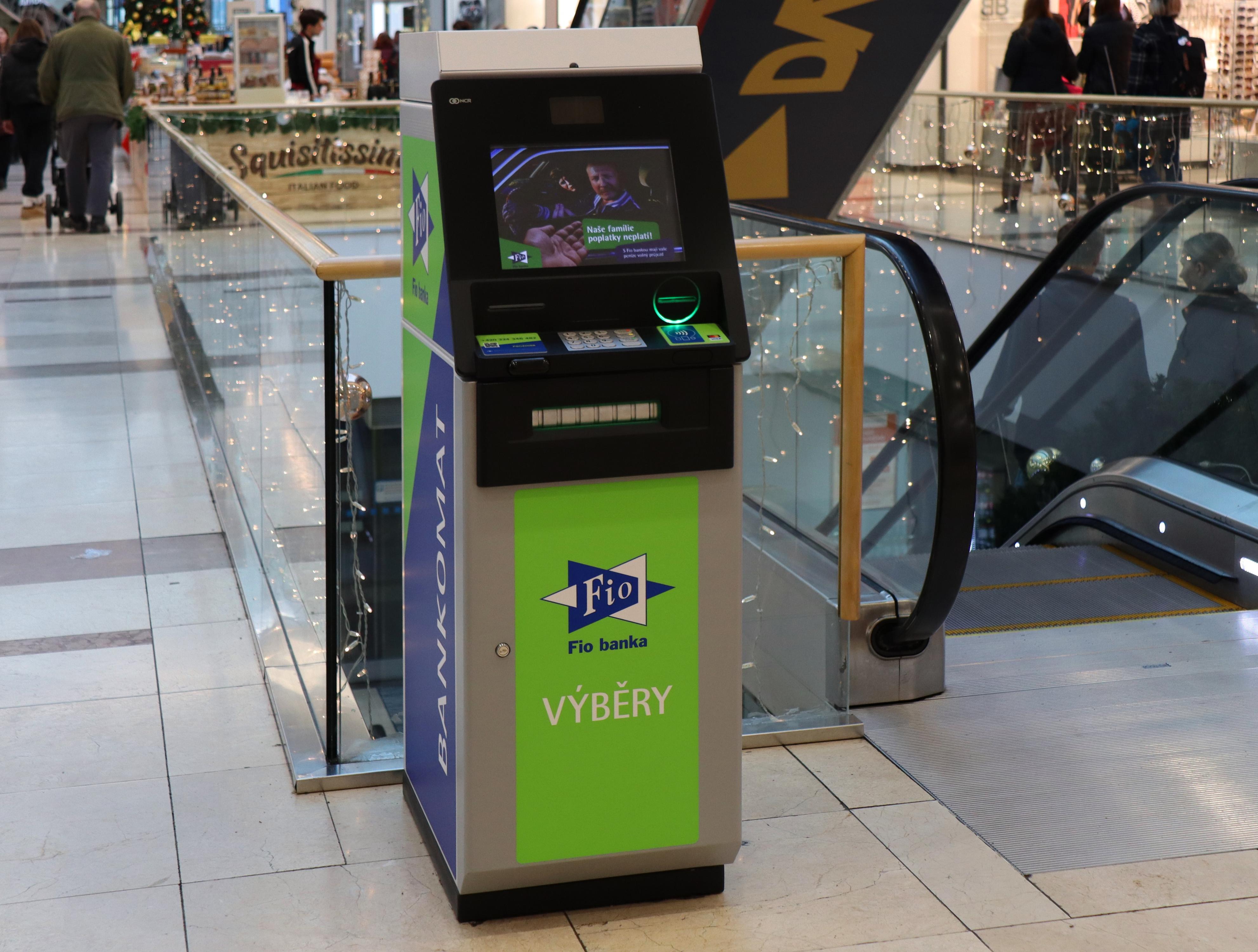 Fio banka – bankomat foto 5
