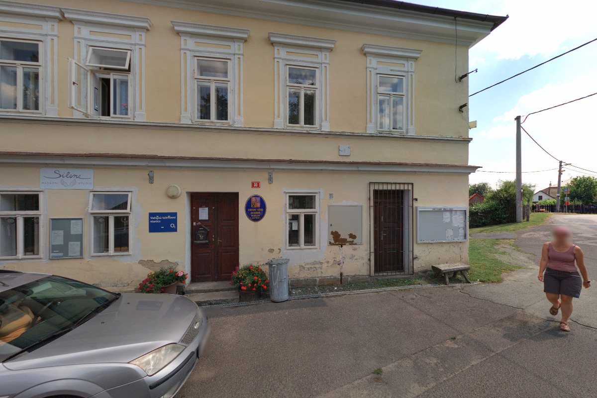 Dobřeň - obecní úřad foto 4