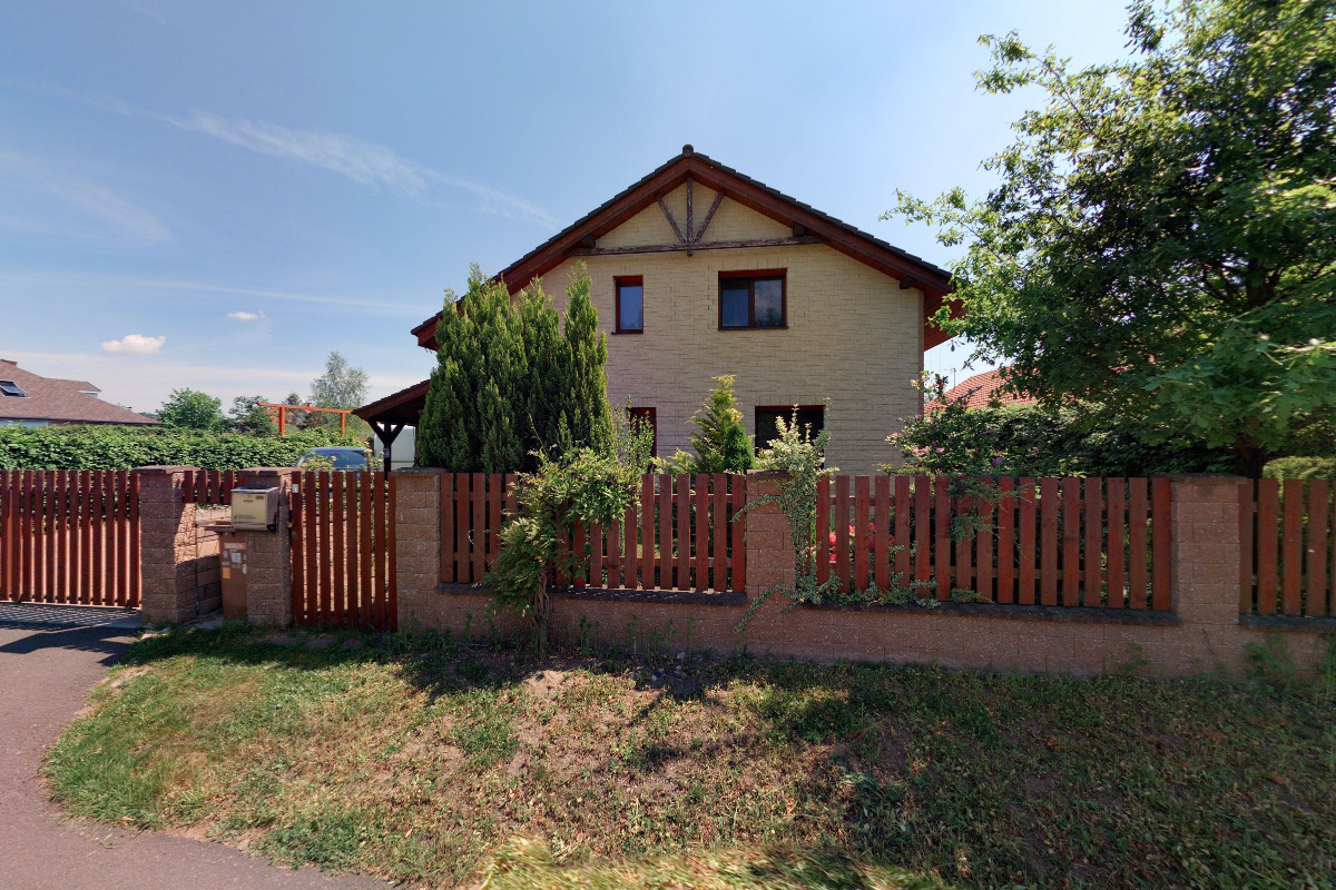 Zuzana Navrátilová - Realitní makléřka foto 2