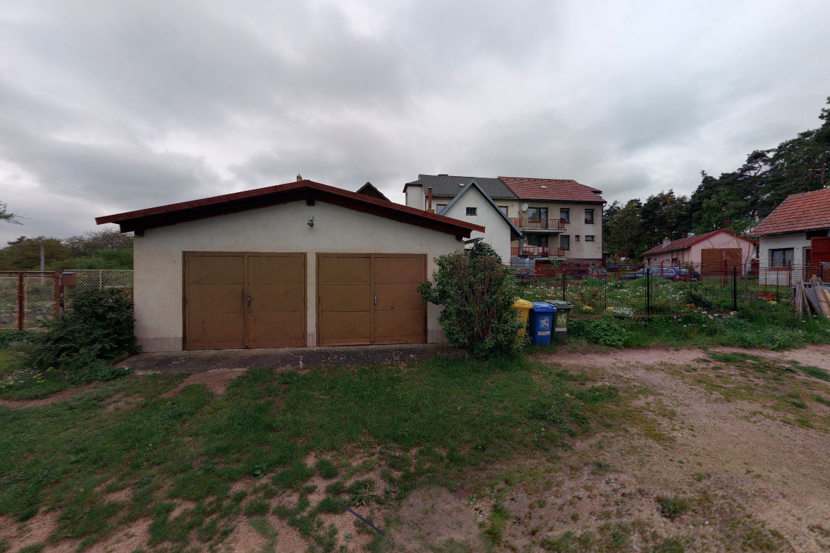 Lucie Dvořáková - Realitní makléř foto 2