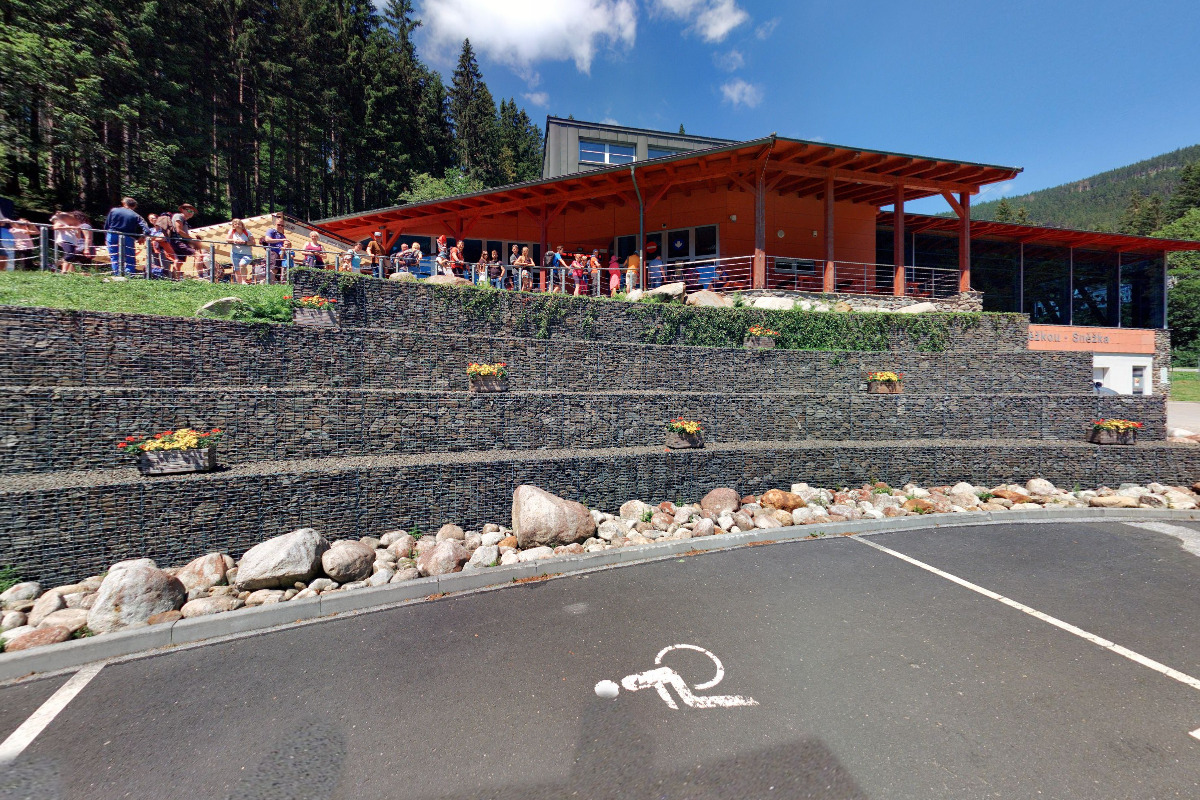 Občerstvení pod lanovkou