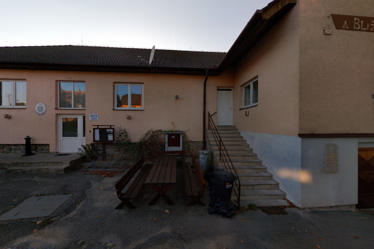 Nové Sady - obecní úřad foto 1