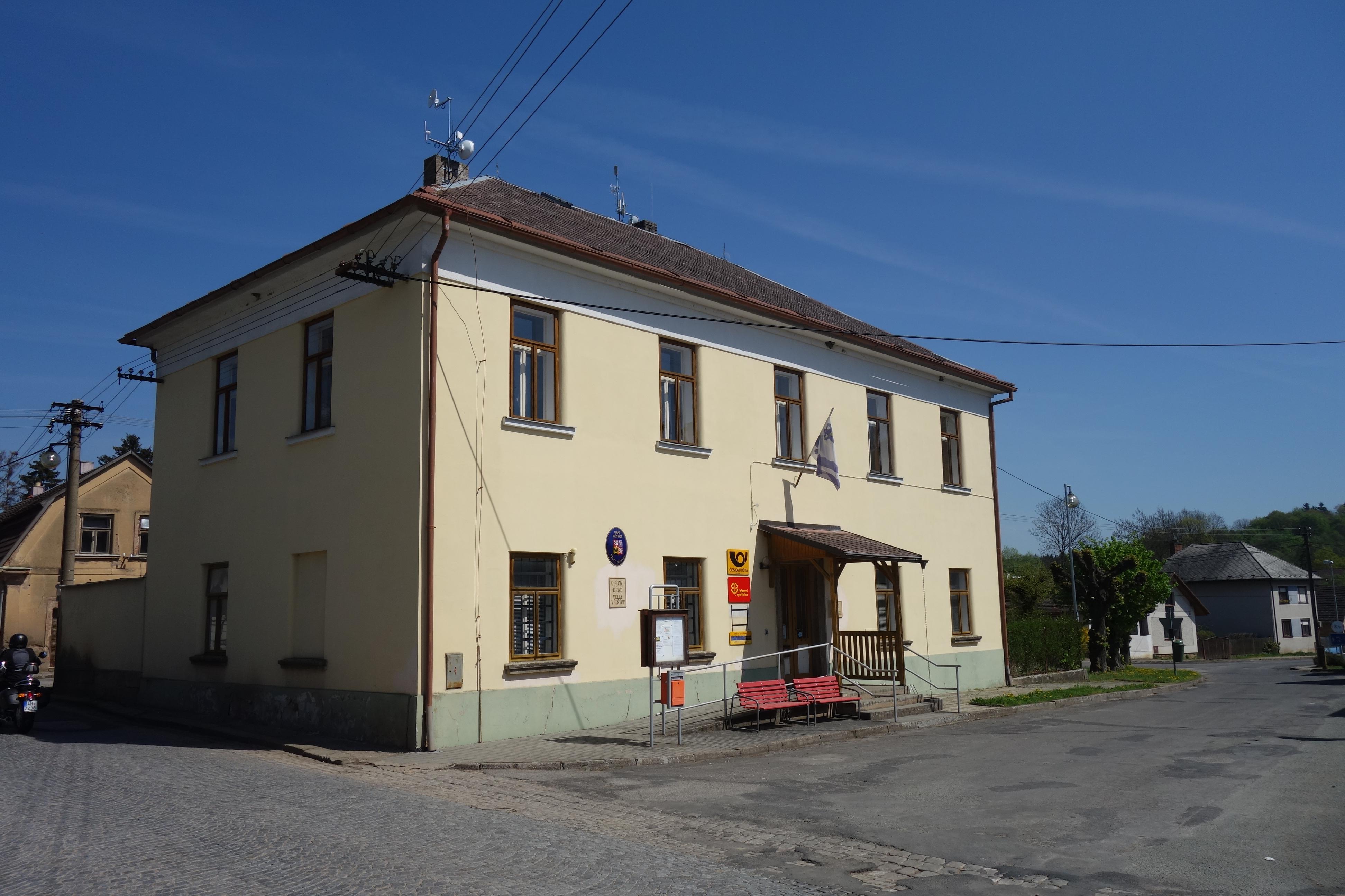 Velký Vřešťov - úřad městyse