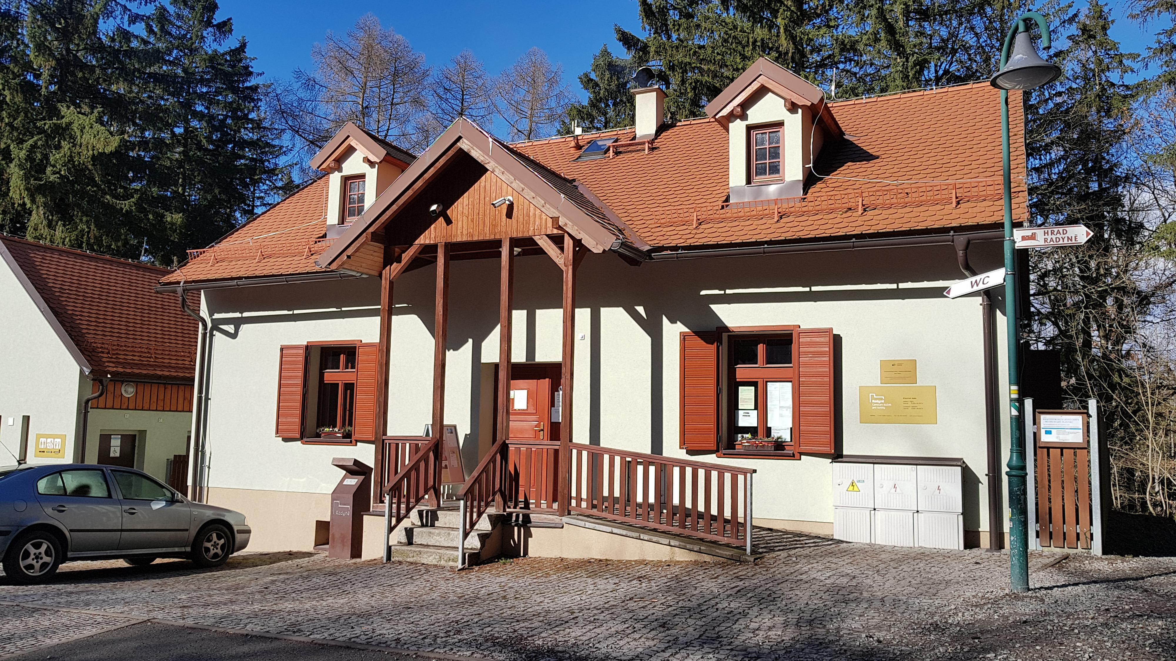 Centrum služeb pro turisty foto 2