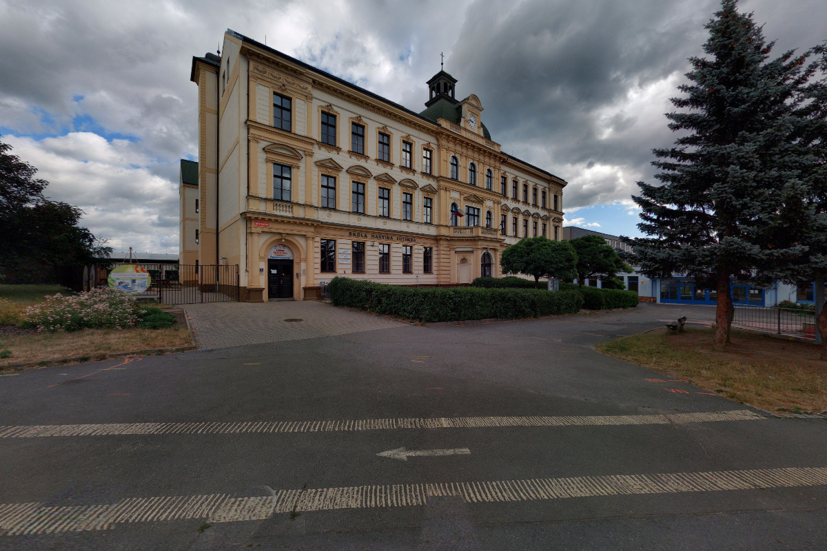 ZUŠ Plzeň, Školní náměstí foto 3