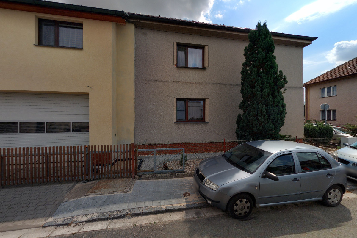 AUTODÍLNA  Oto Horák