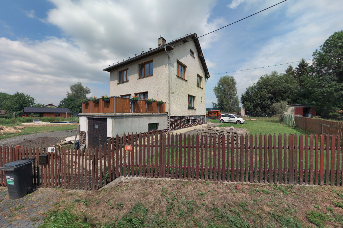 HAUZR, s.r.o.