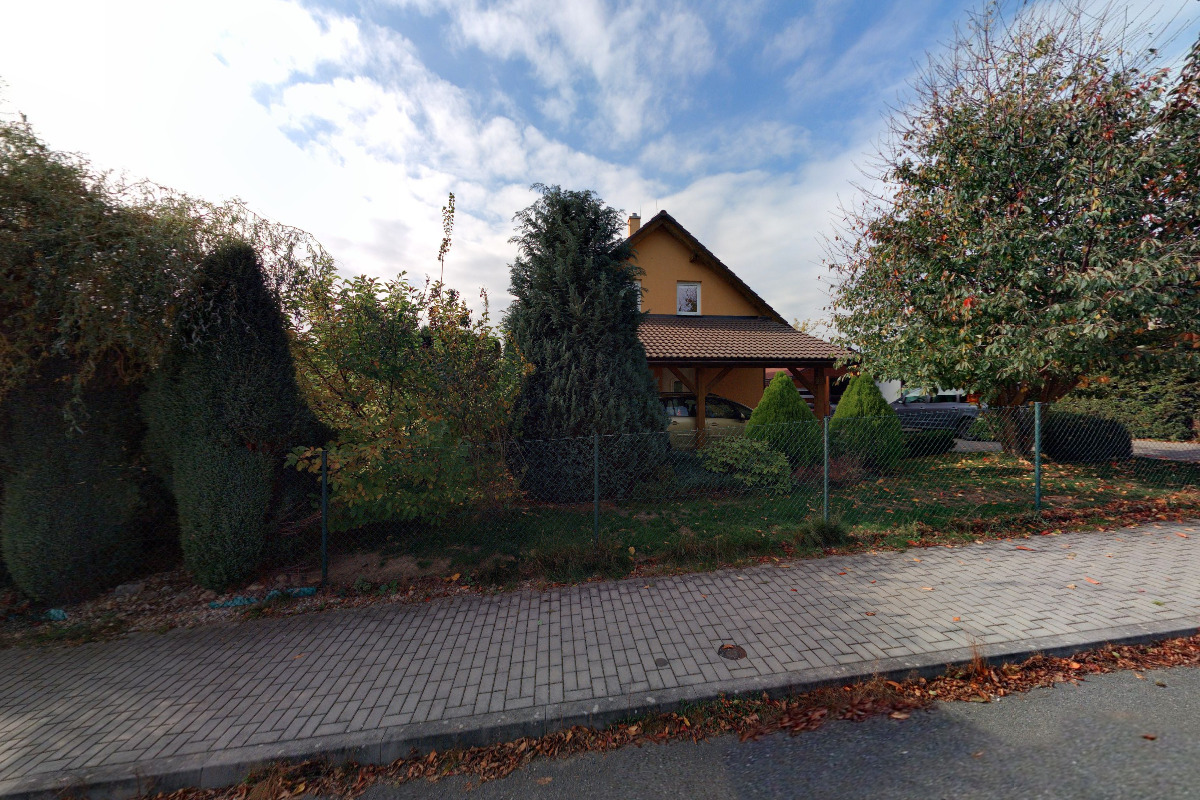 Autoopravna Habry - Pecen Roman