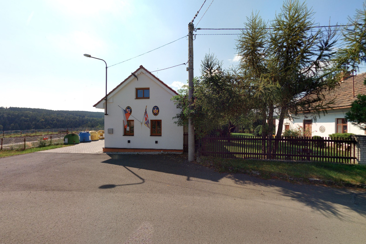 Dolní Hradiště - obecní úřad foto 6