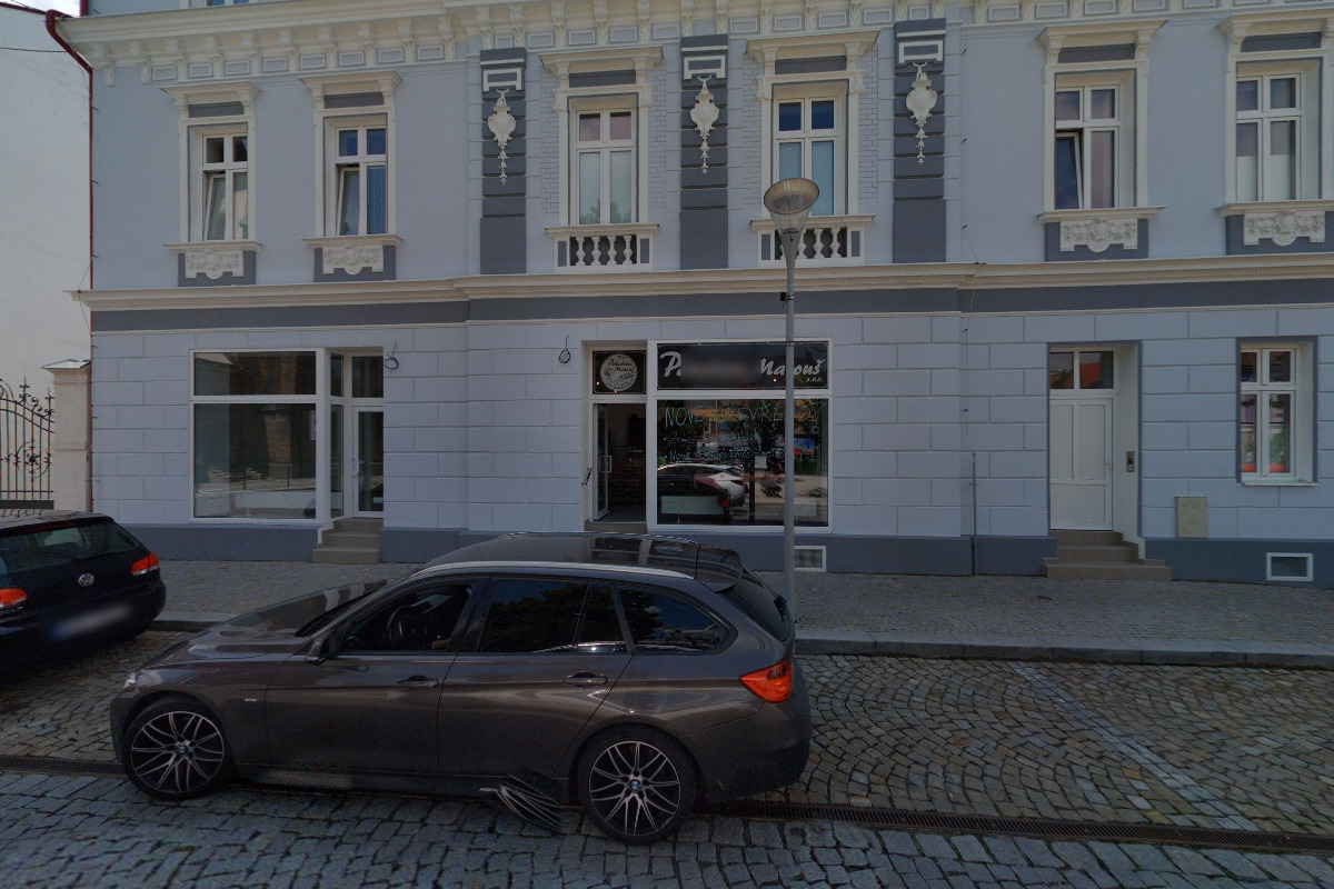 The Crown Barbershop foto 1