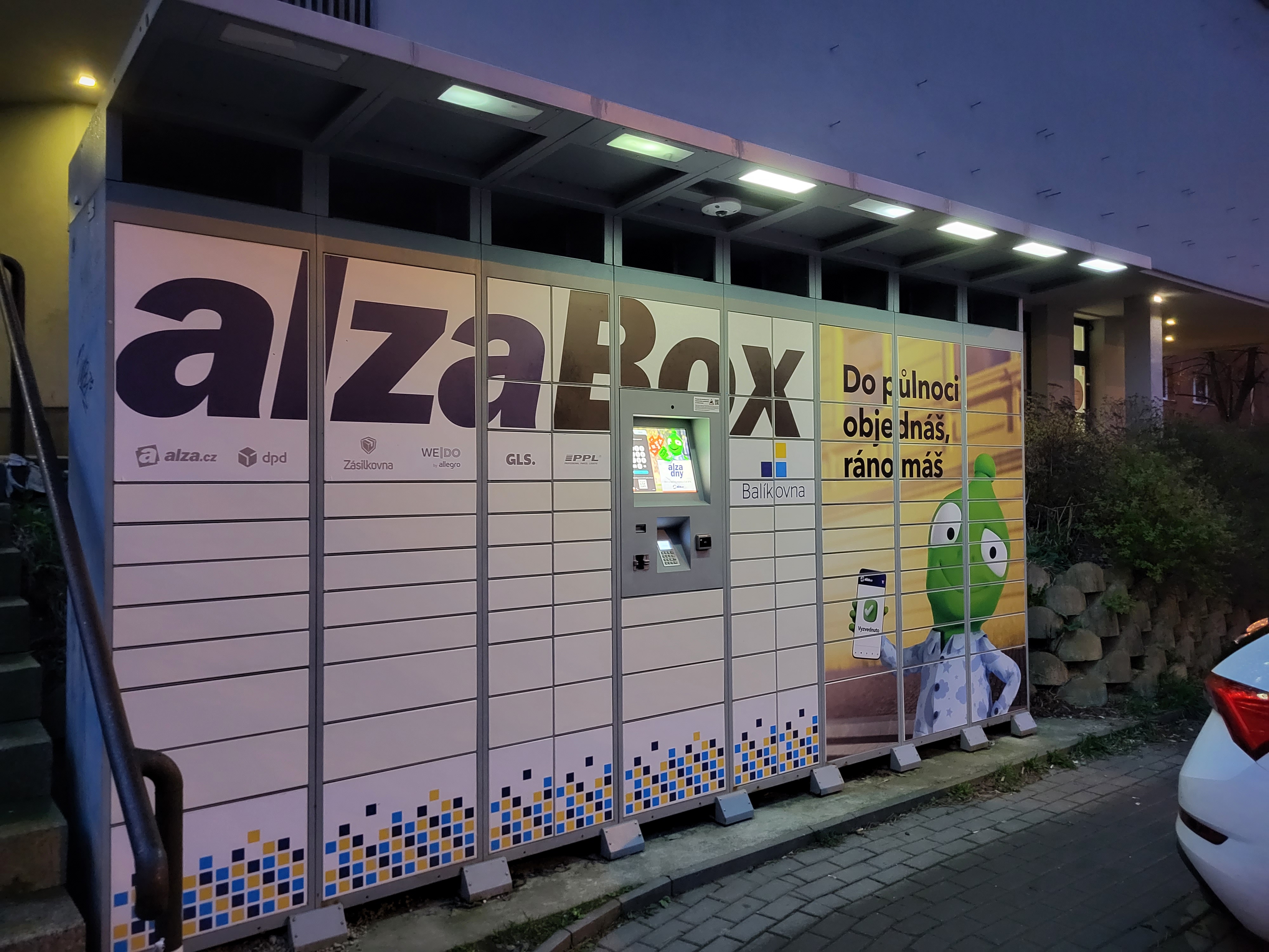 AlzaBox