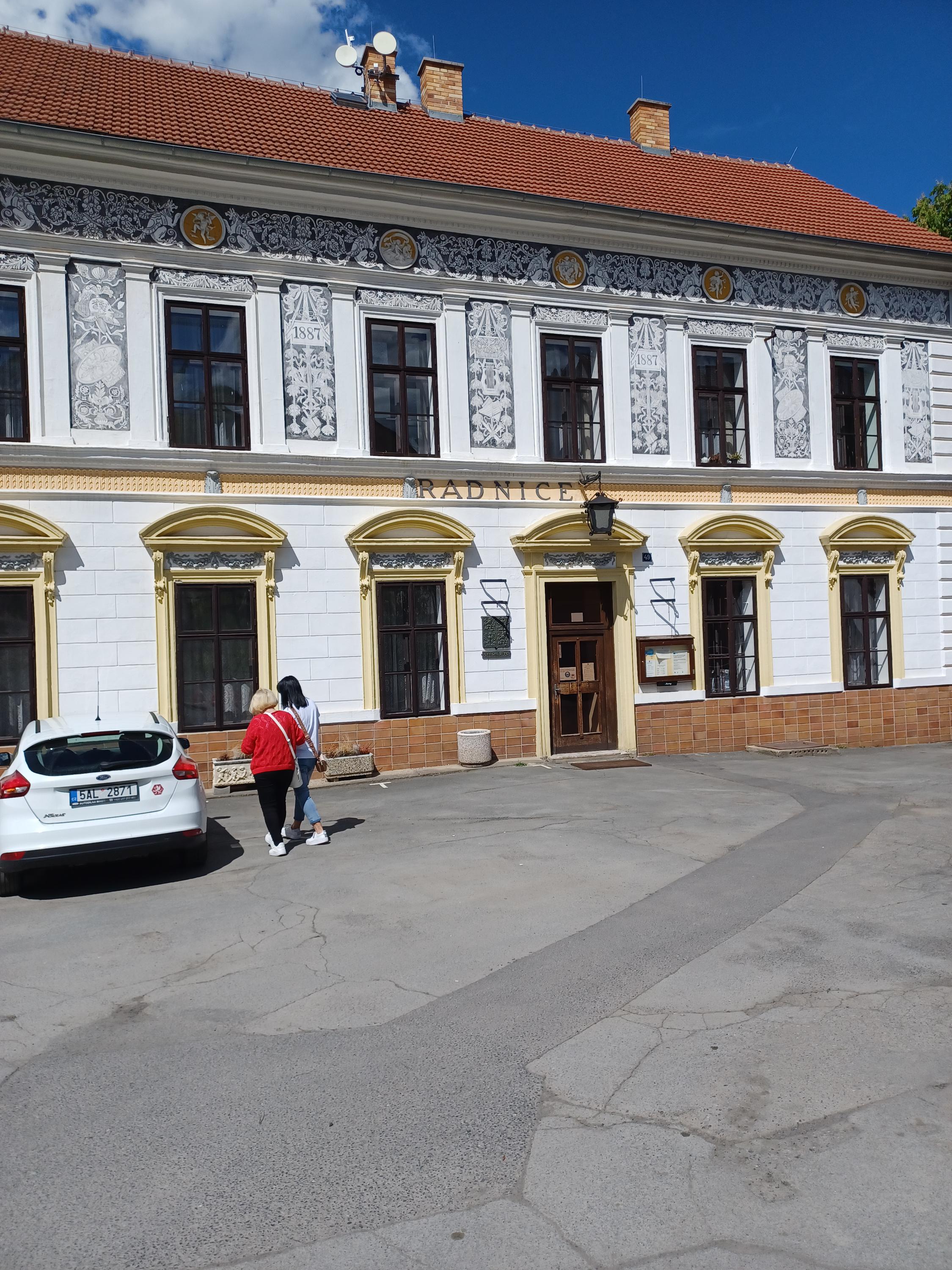 Peruc - úřad městyse foto 2