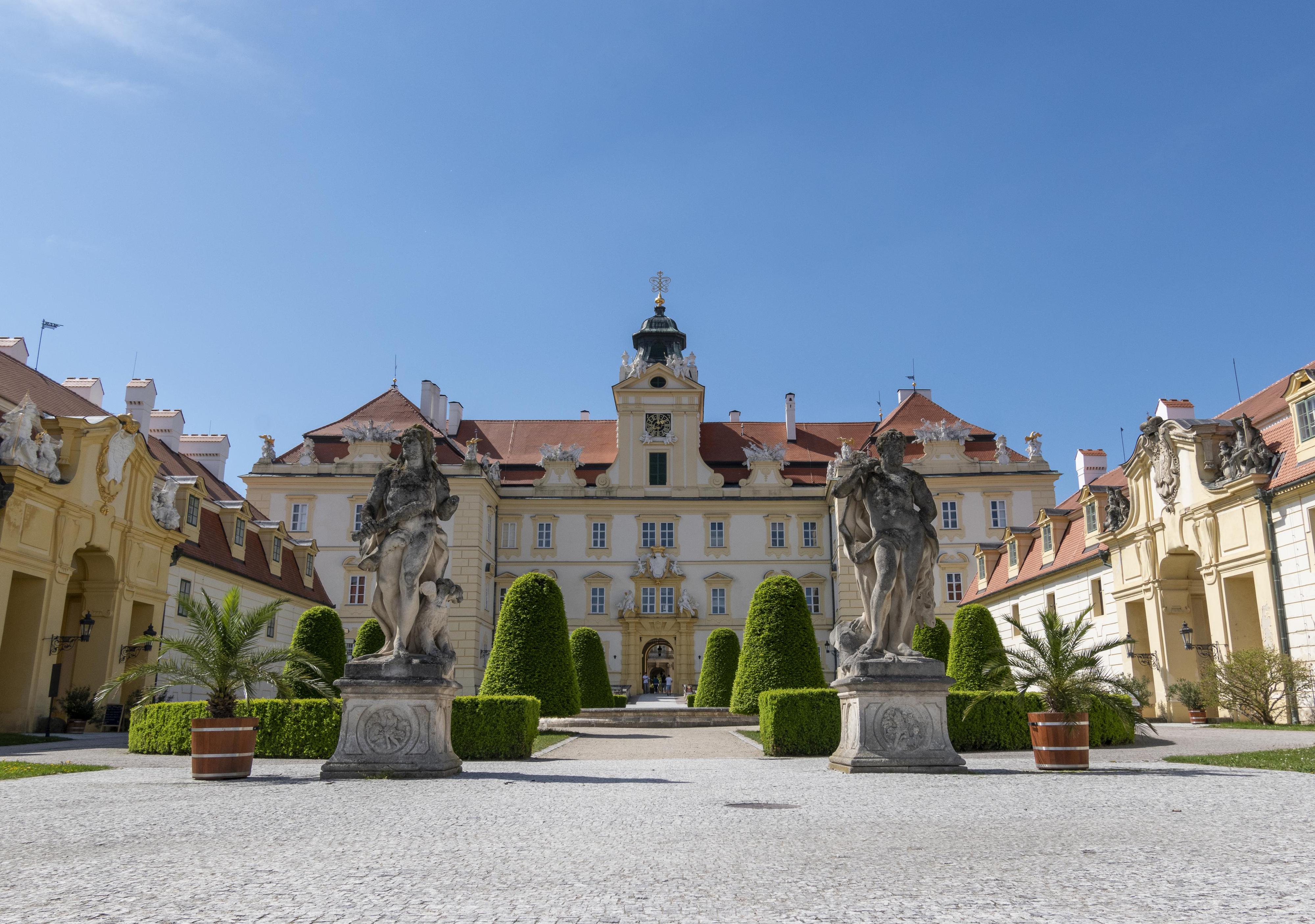 Státní zámek Valtice foto 5