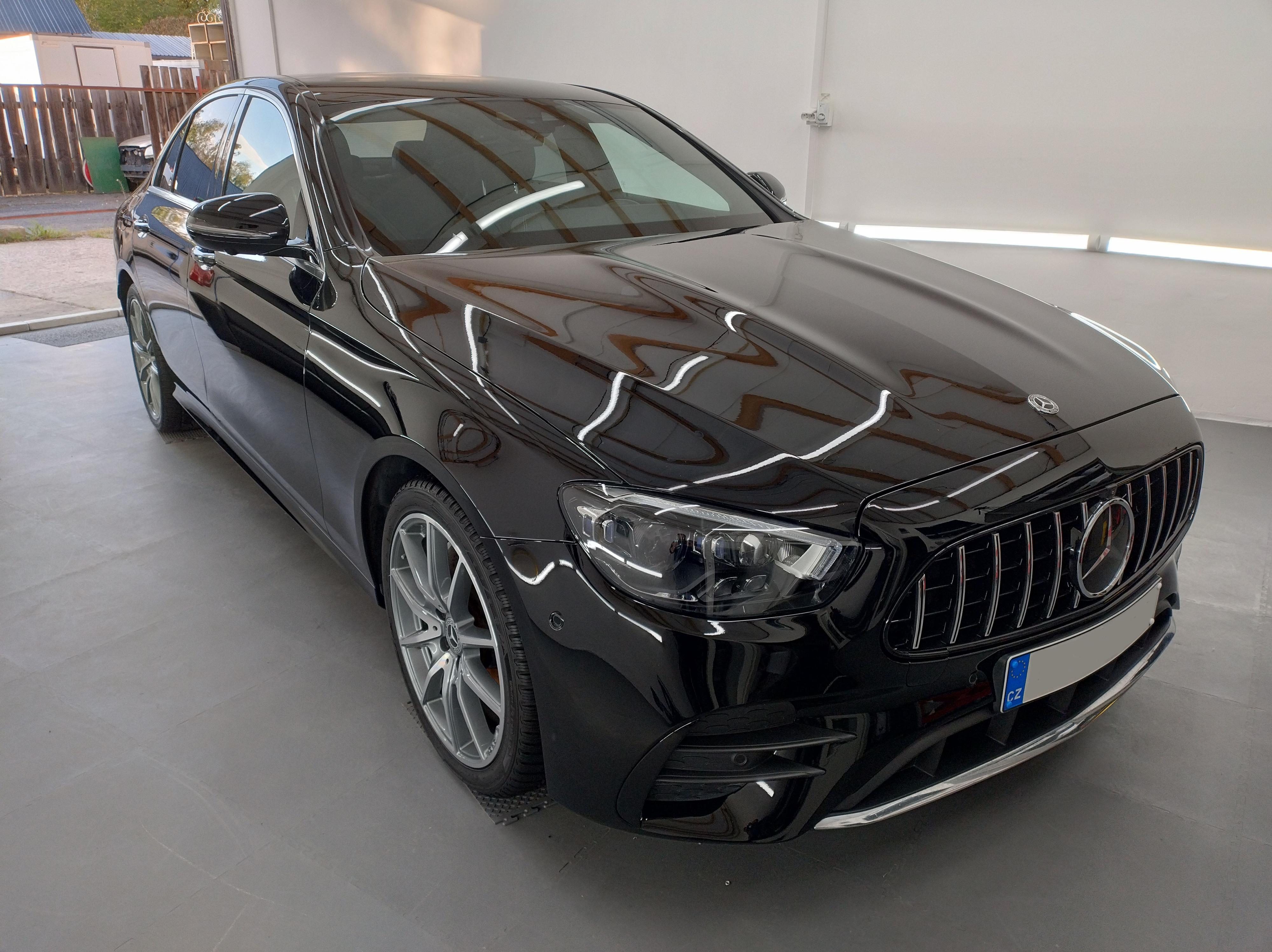 Sense For Detail foto 6