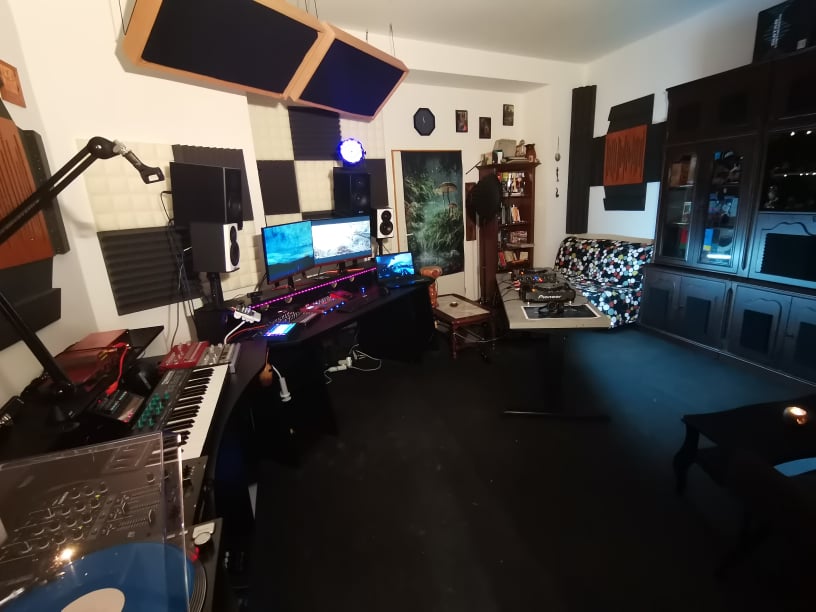 Studio ᚹRASTAᚱᛁ ᚹᛟᚱᛏAL foto 4