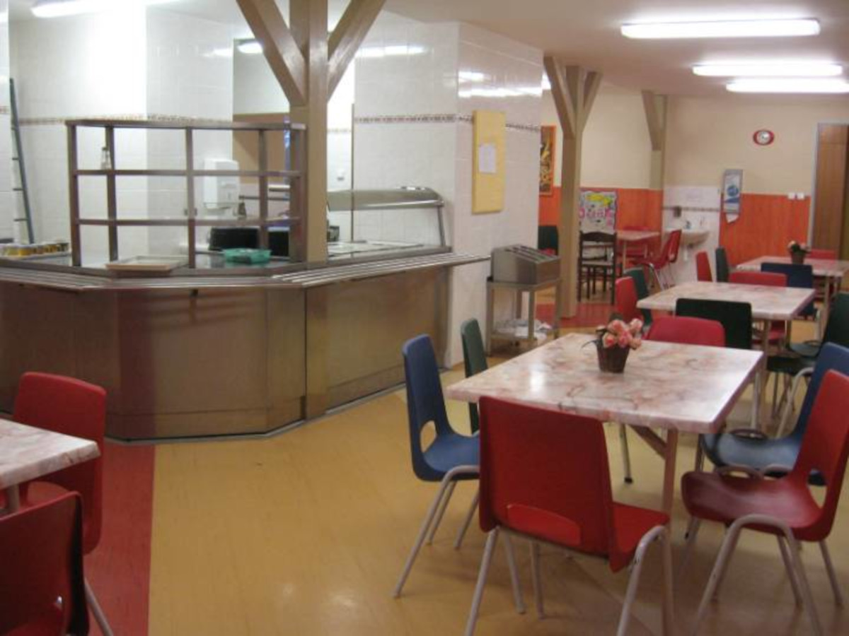 Dětský domov,  MŠ a školní jídelna, Broumov, třída Masarykova foto 3