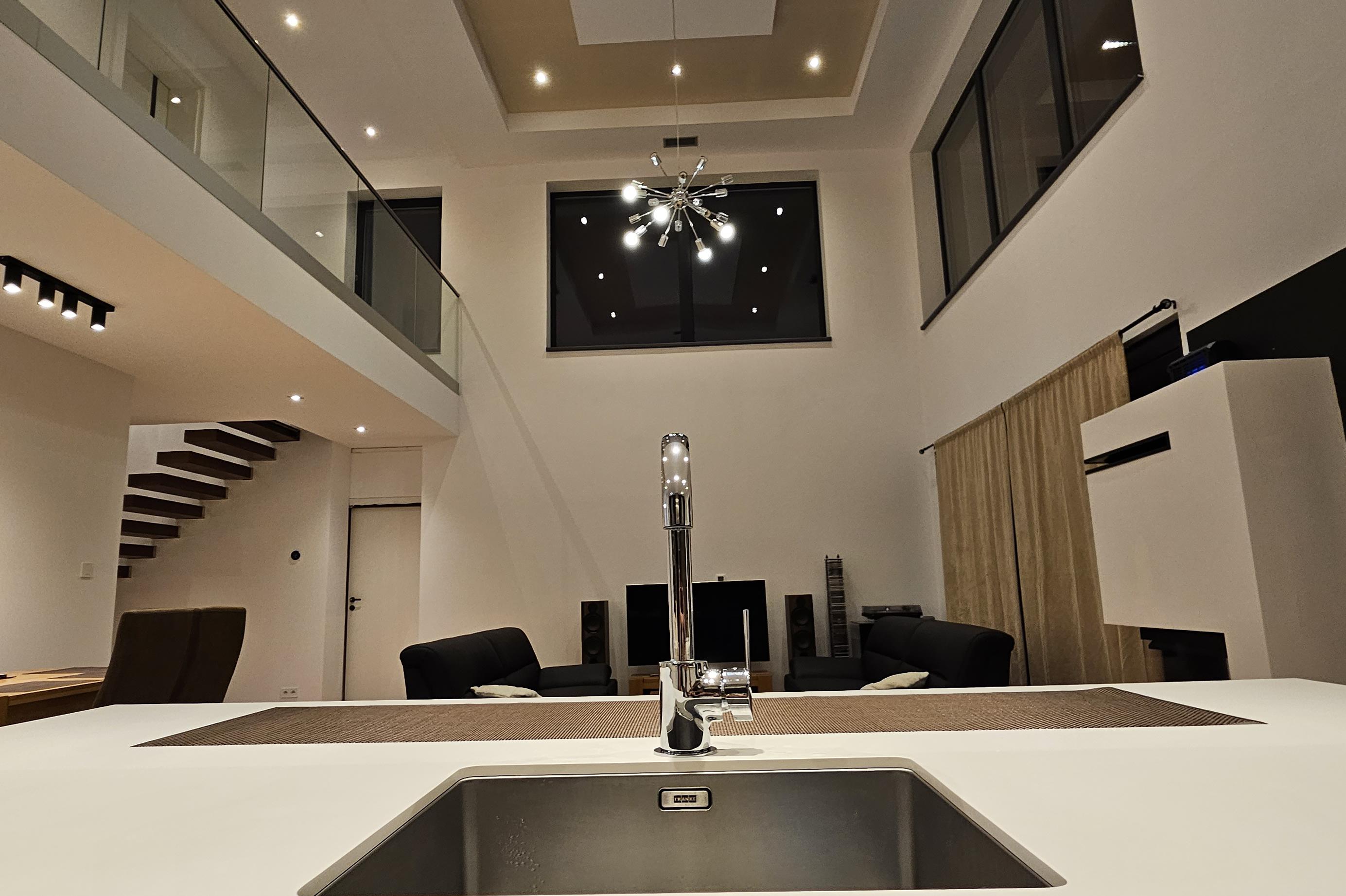 Petr Zachari - BytyJadra