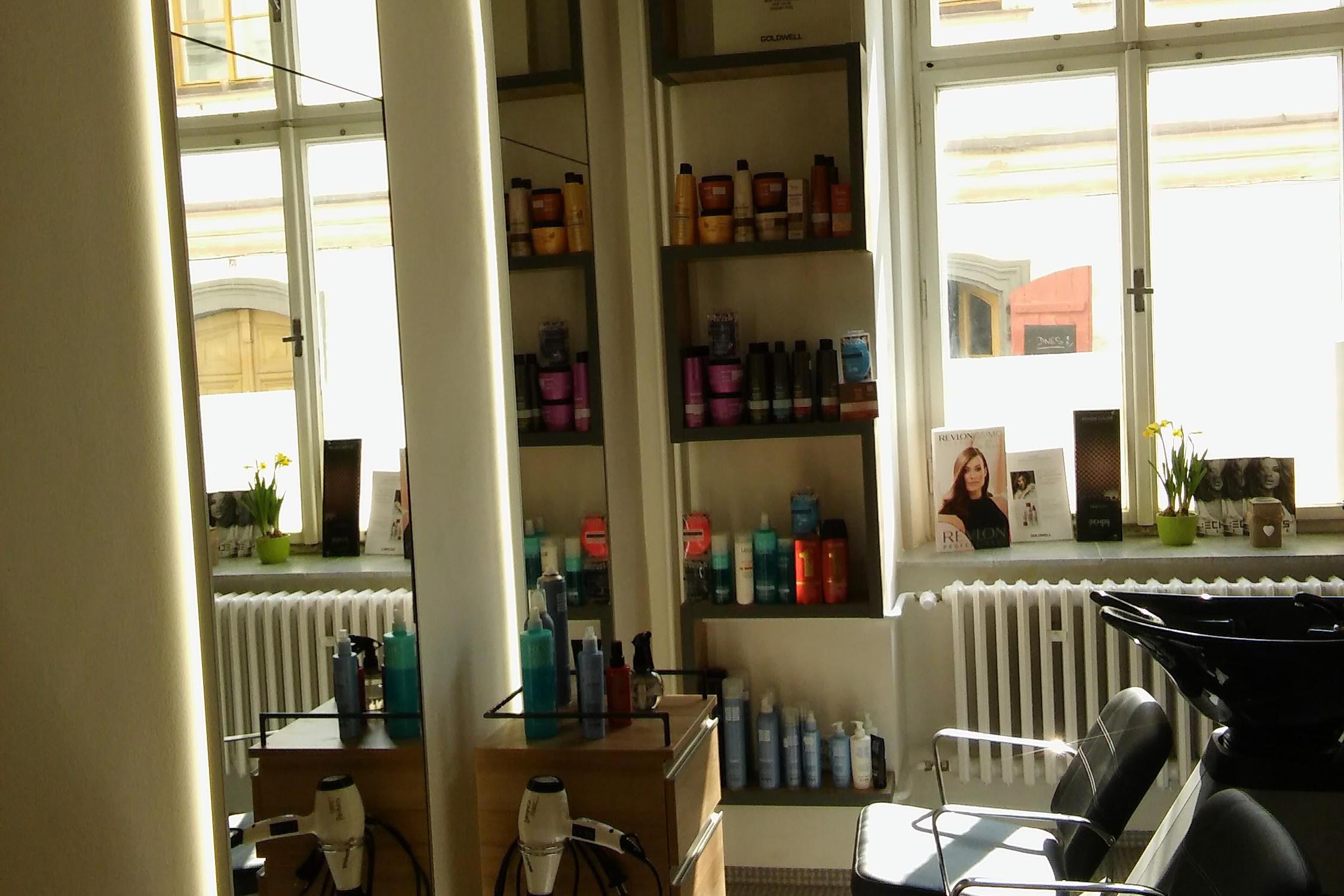 Salón Diona kadeřnictví - Marcela Hegrová