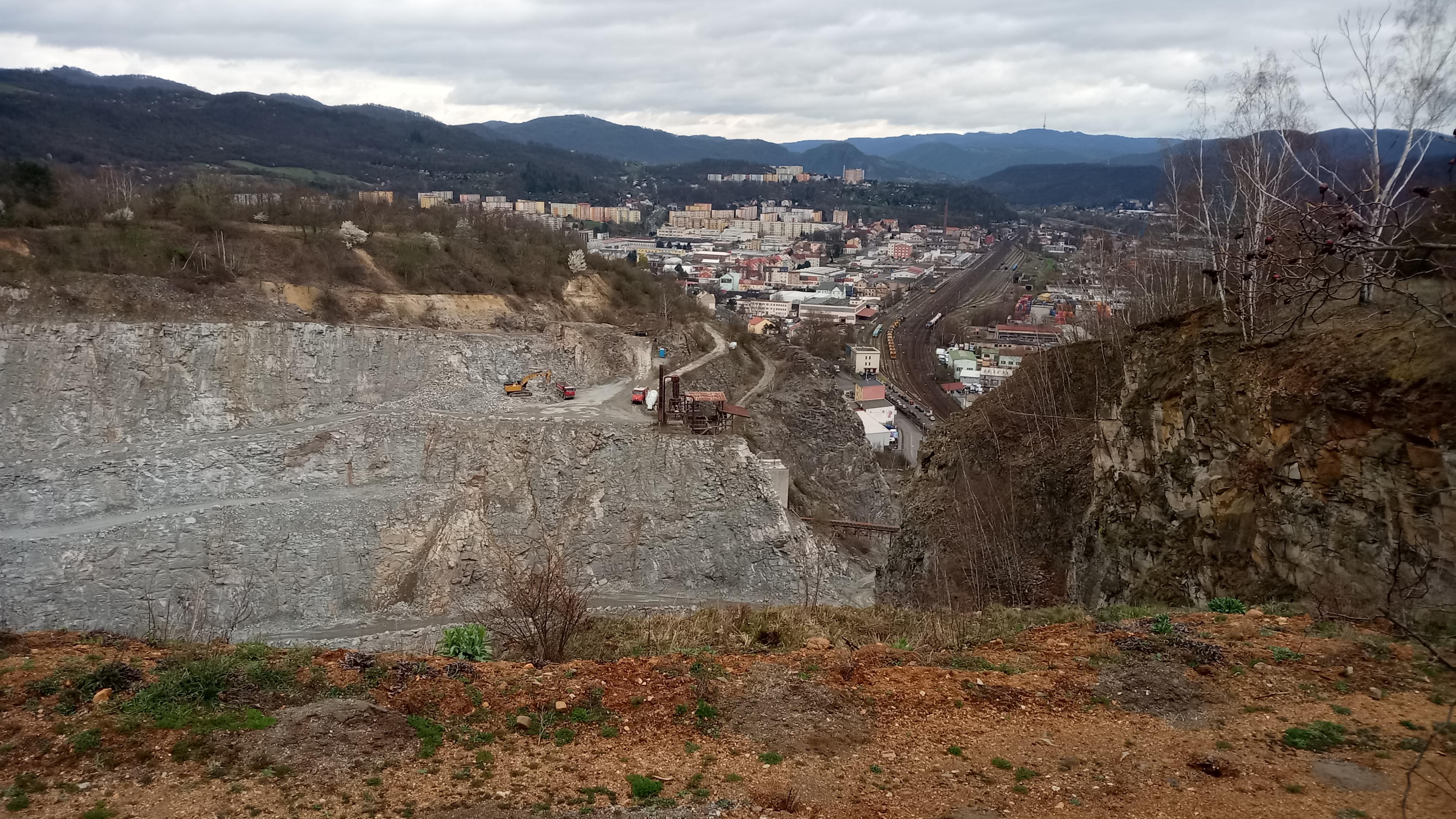KÁMEN Zbraslav, a.s. - Kamenolom Mariánská skála foto 5