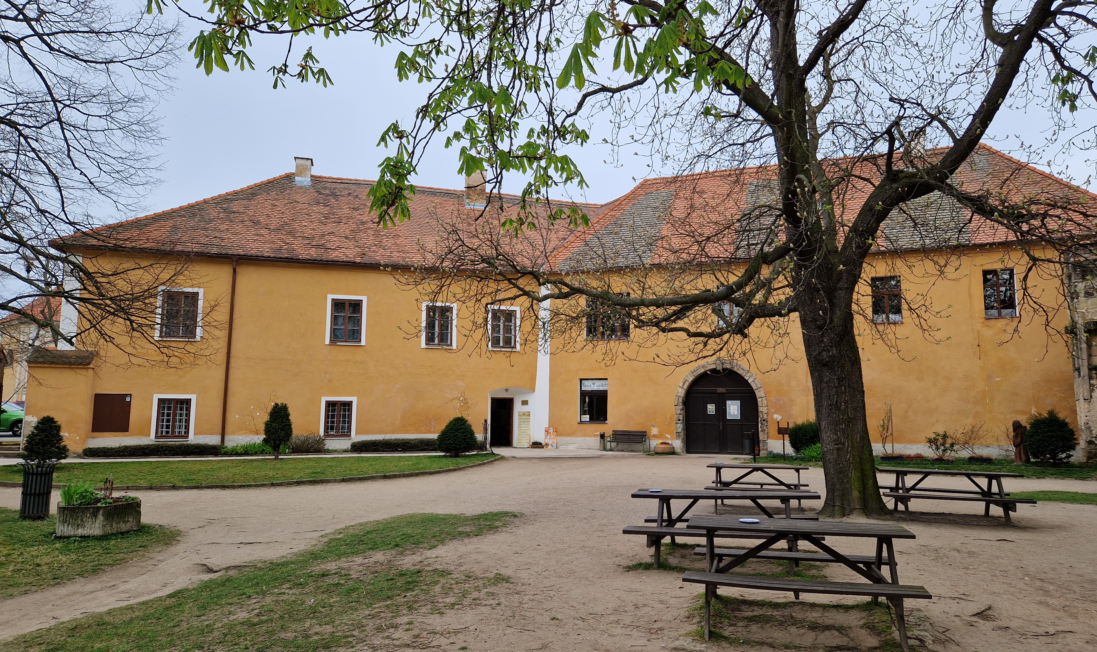 Městys Panenský Týnec foto 3