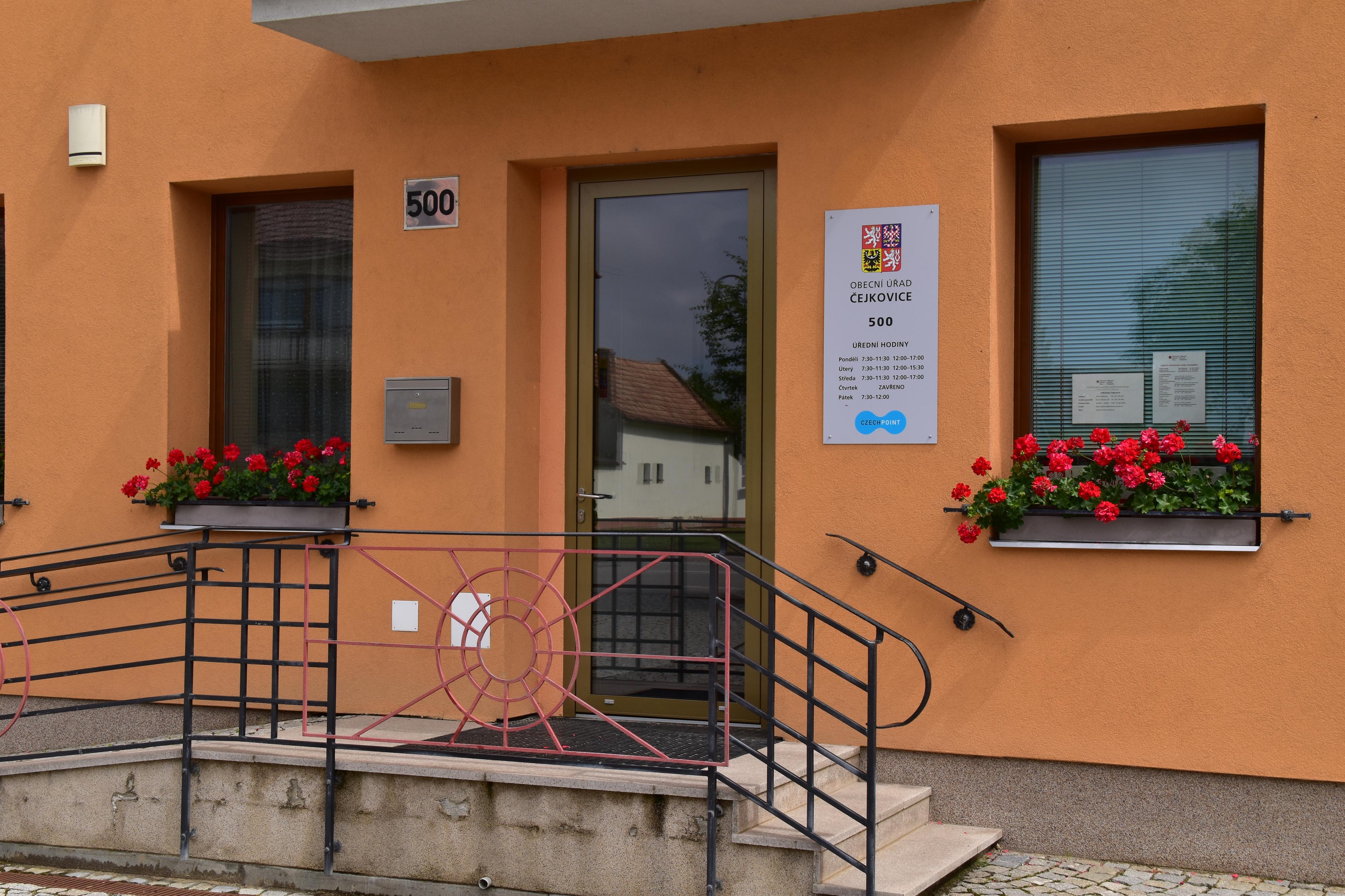 Čejkovice - obecní úřad foto 6