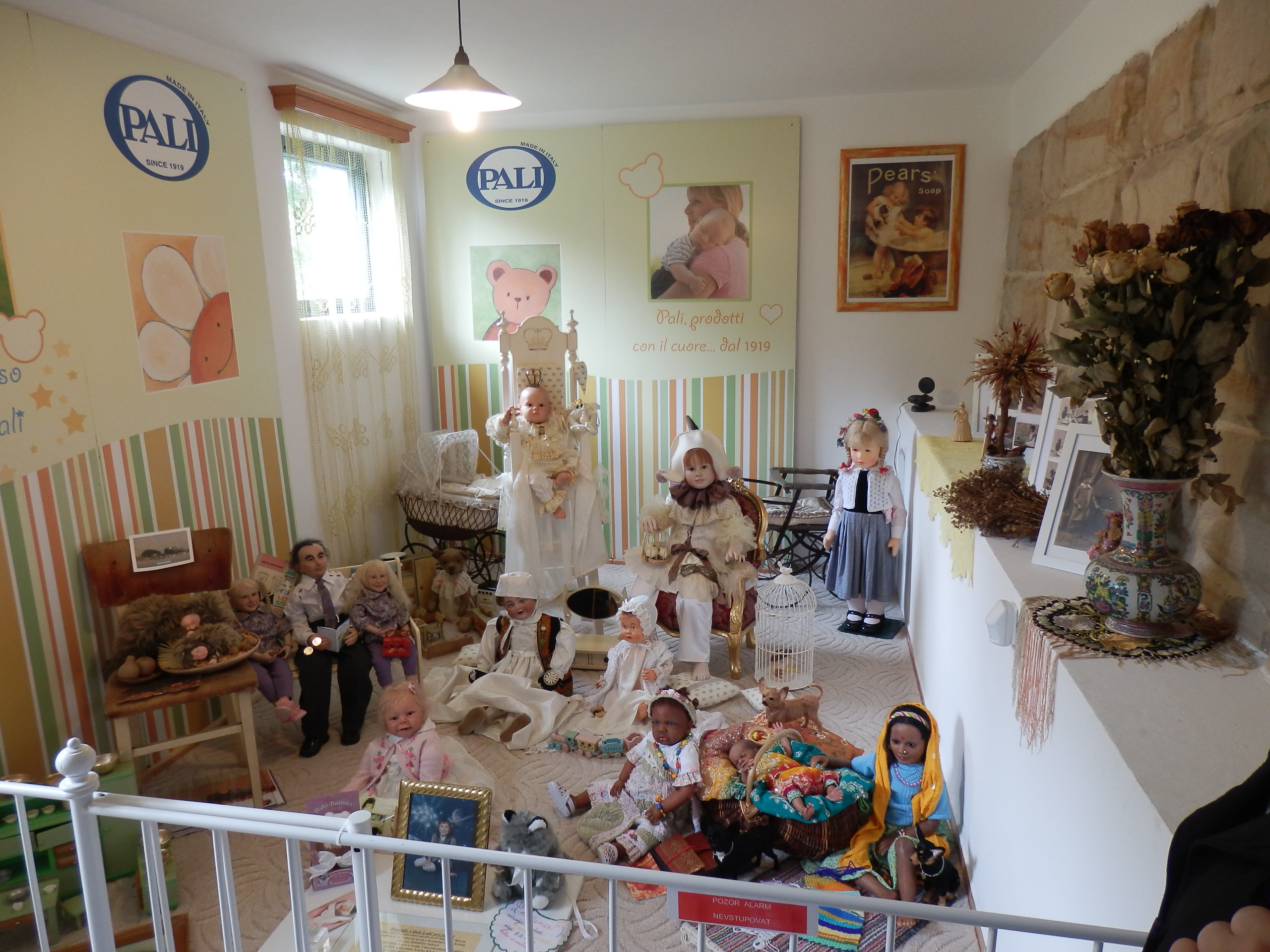 Muzeum panenek a medvídků pod Troskami foto 5