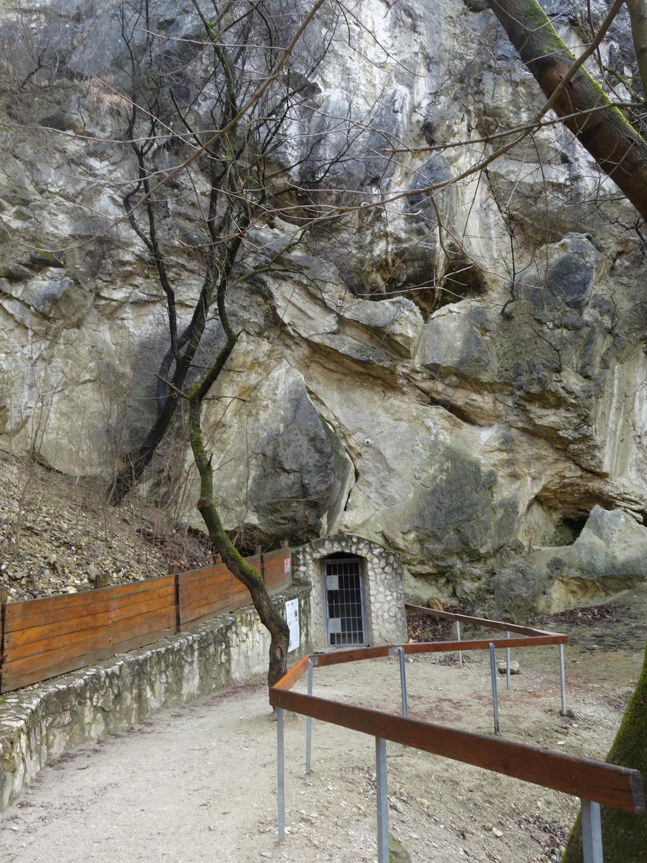 Jeskyně Na Turoldu foto 5