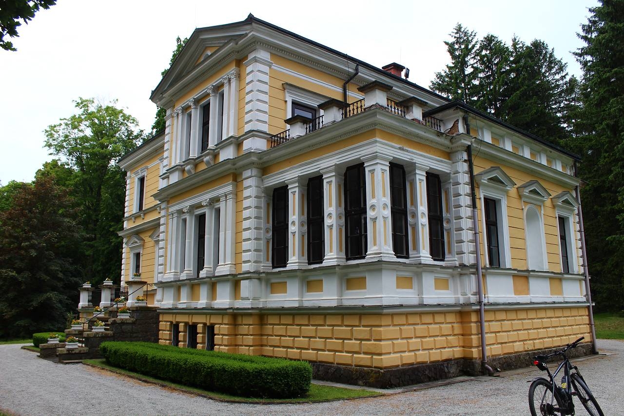 Památník Antonína Dvořáka ve Vysoké u Příbrami foto 4