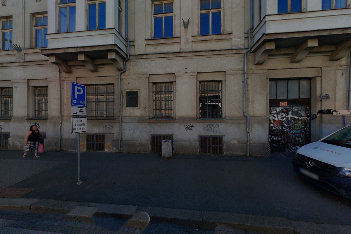 Večerka Klatovská třída 21 foto 1
