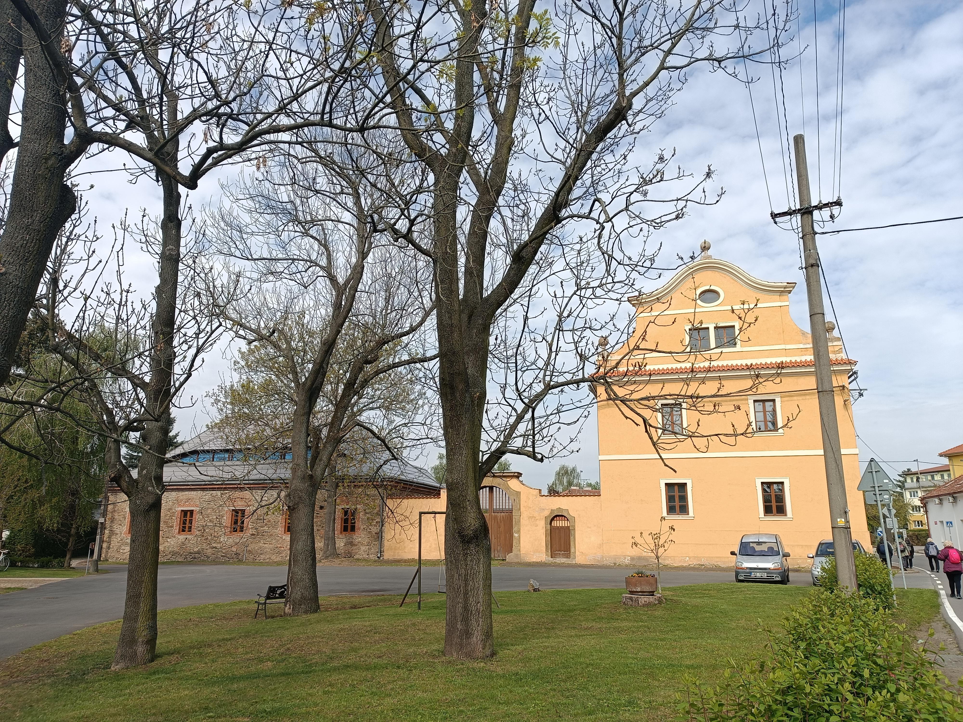 Tursko - obecní úřad foto 3