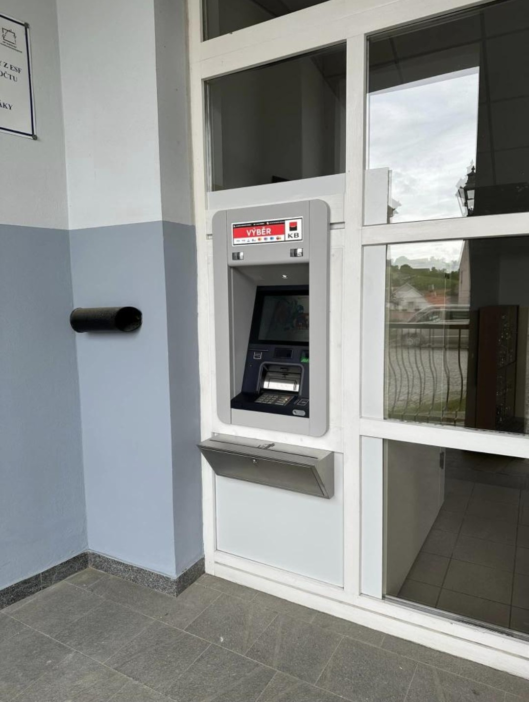 Bankomat Komerční banky foto 2