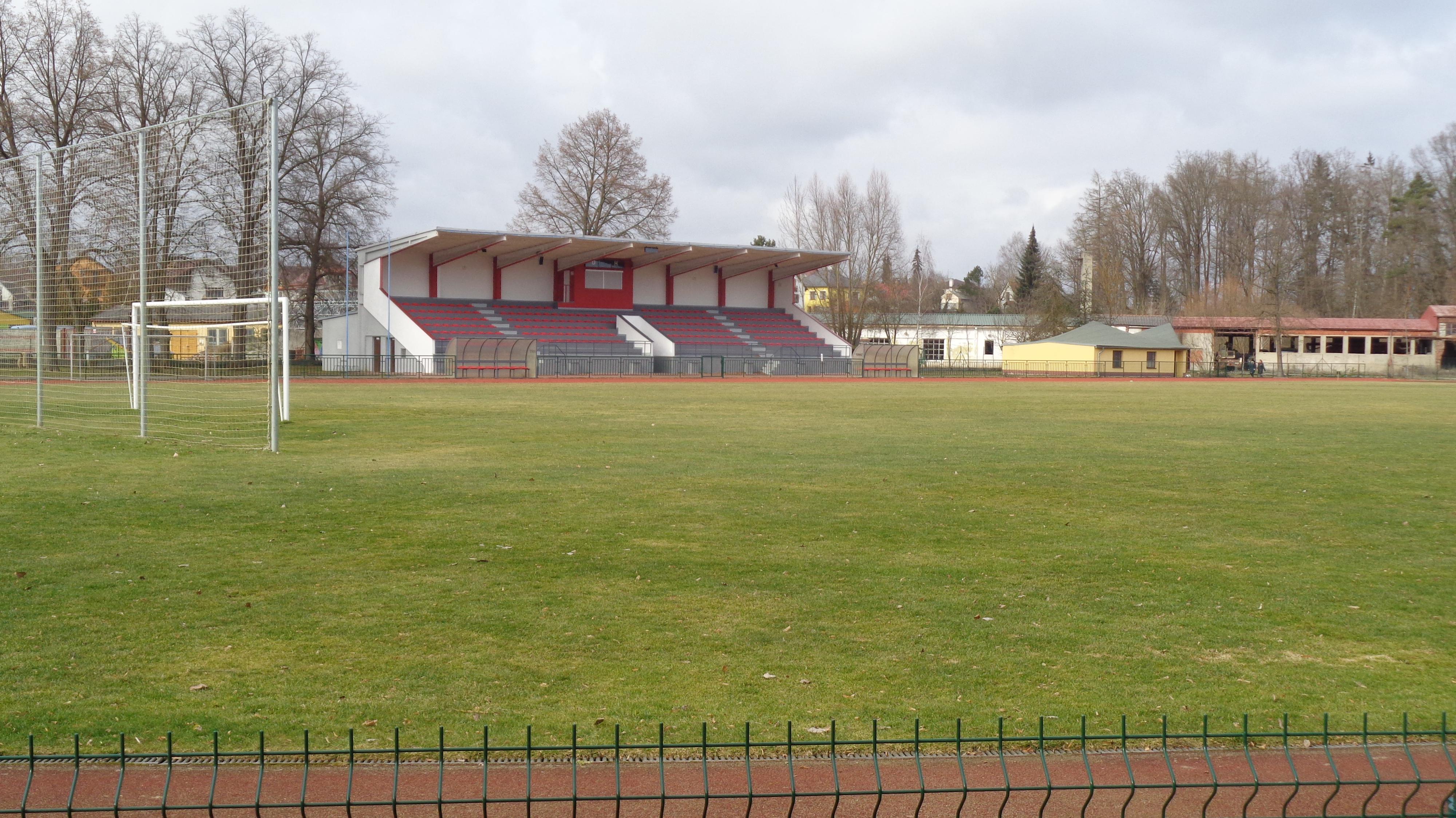 TJ Lokomotiva - Fotbalové hřiště foto 3
