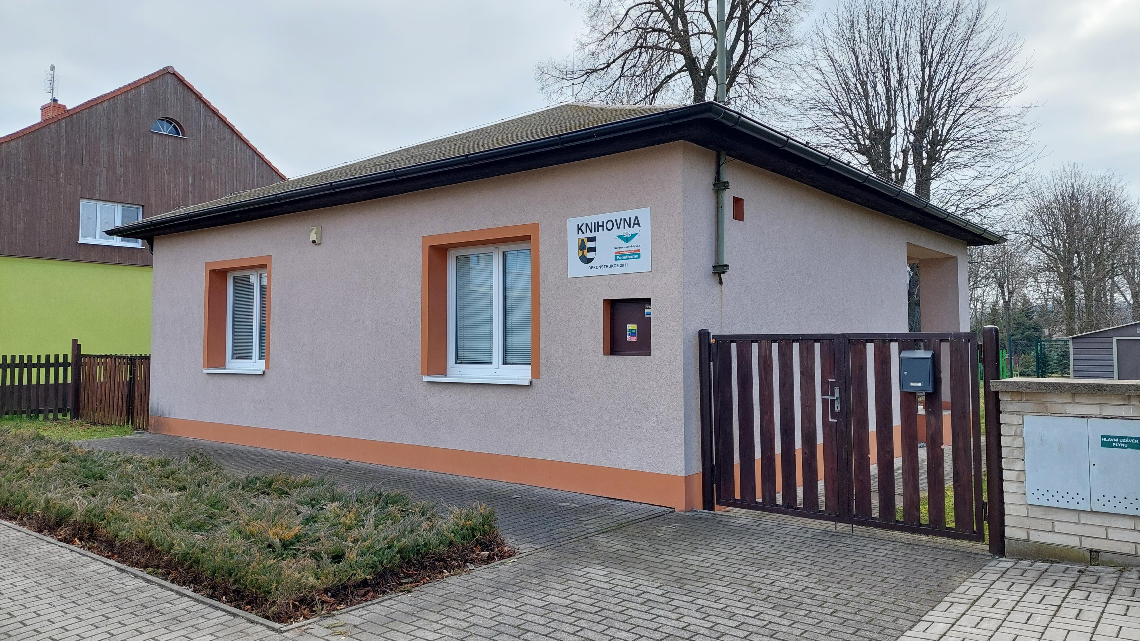 Obecní knihovna Chotějovice foto 1